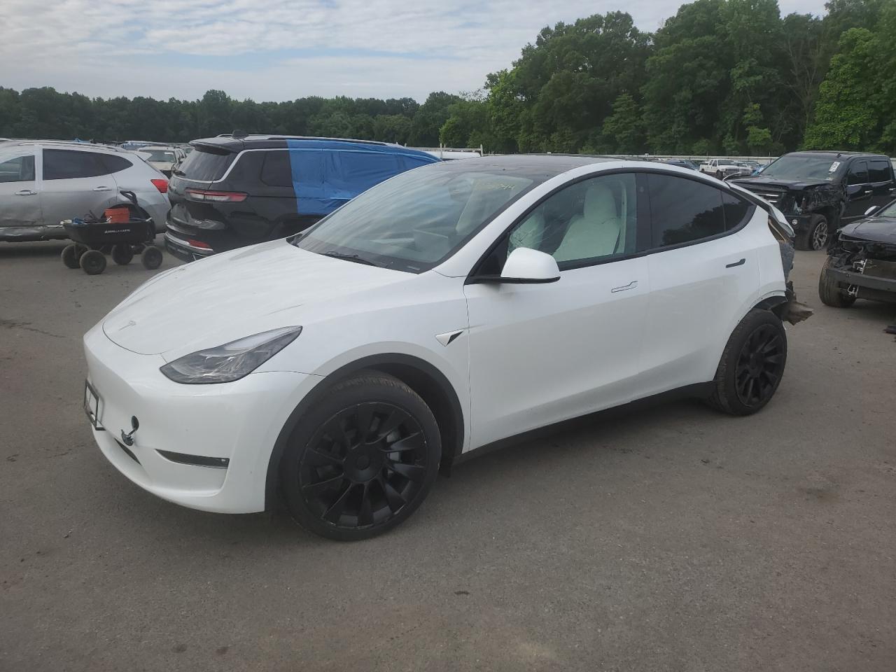 Tesla Model Y 2023 