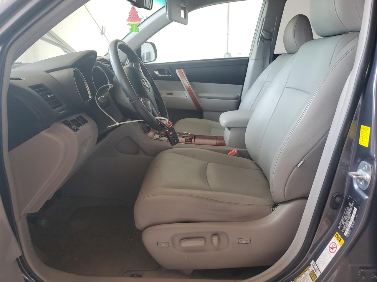 5TDDK3EHXAS017656 2010 Toyota Highlander Limited