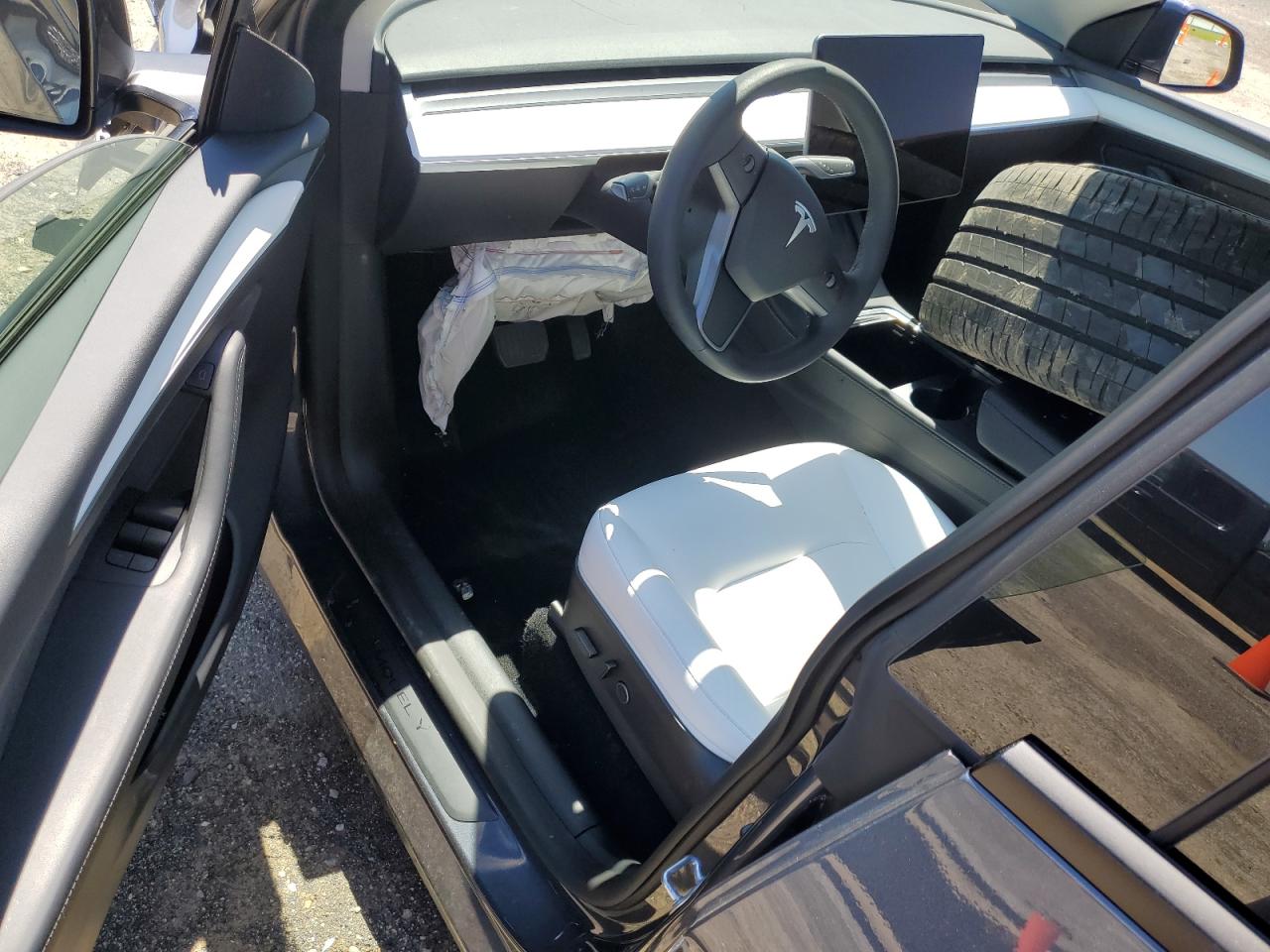 7SAYGDEE4PF625798 2023 Tesla Model Y