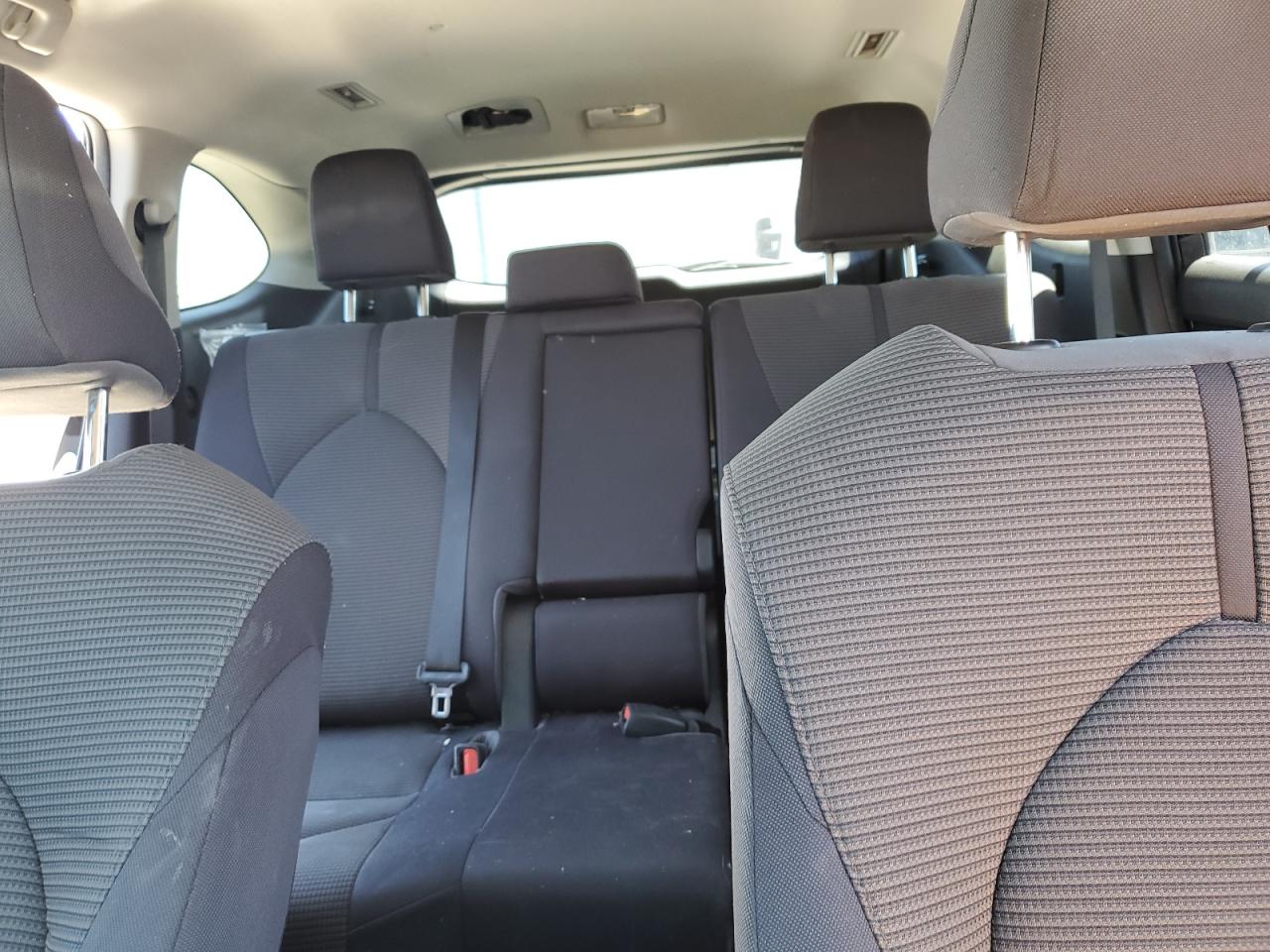 5TDBZRBH1MS534679 2021 Toyota Highlander L