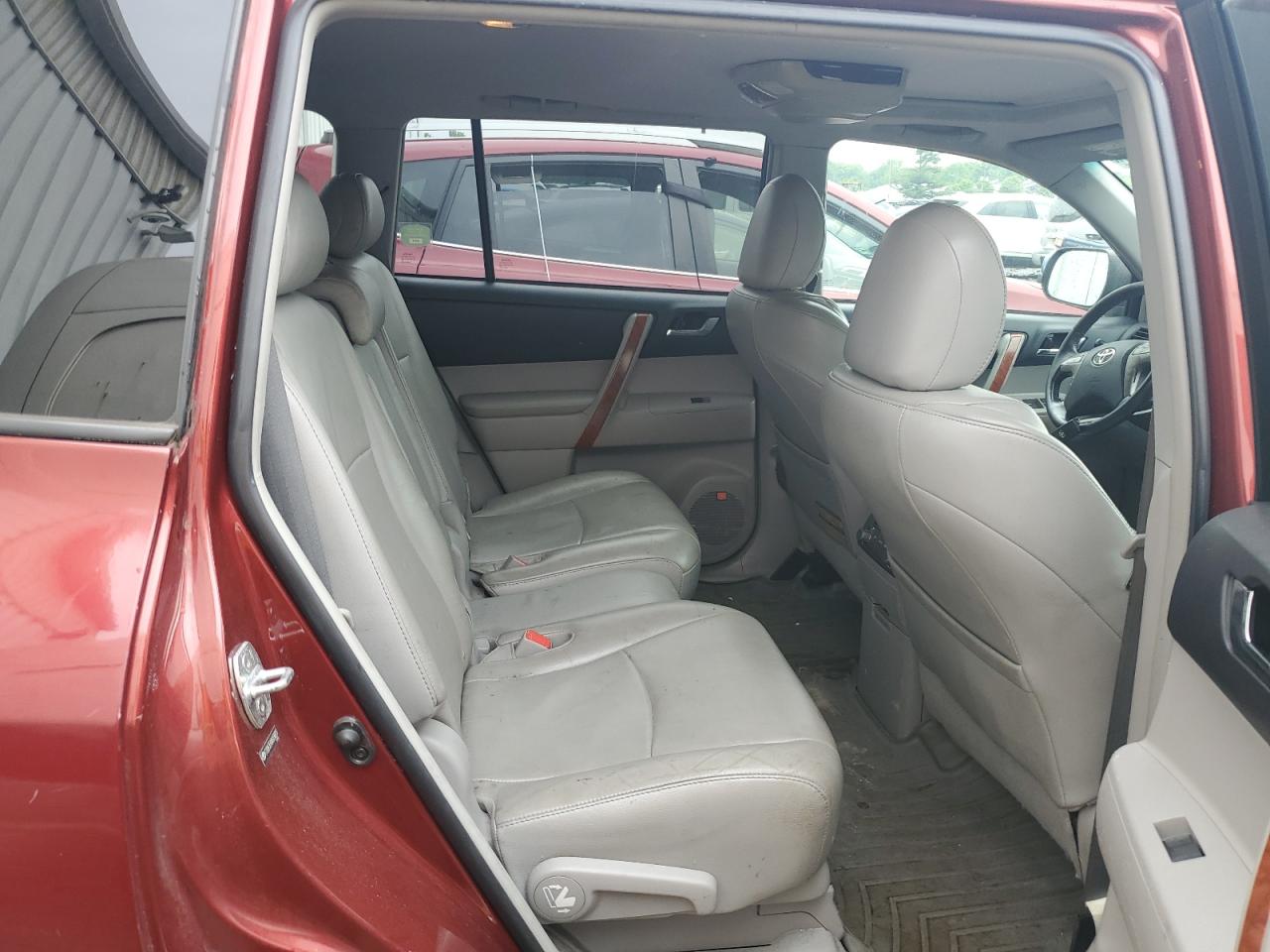 5TDDK3EHXAS038815 2010 Toyota Highlander Limited