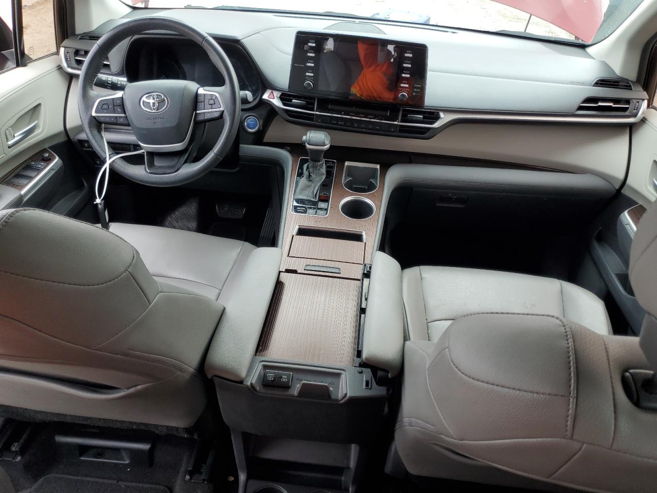 5TDYRKEC0MS034000 2021 Toyota Sienna Xle