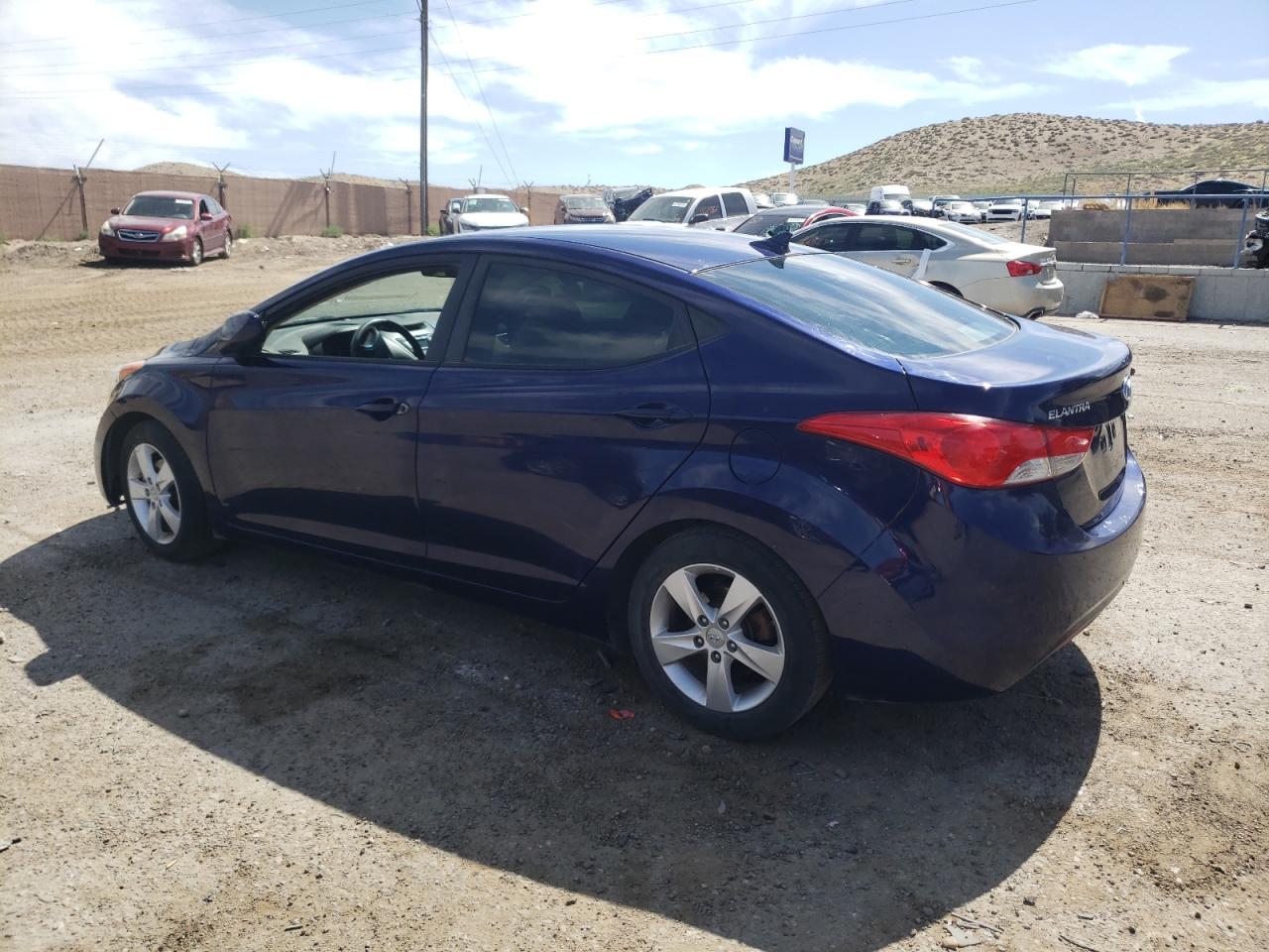 5NPDH4AE3DH383002 2013 Hyundai Elantra Gls