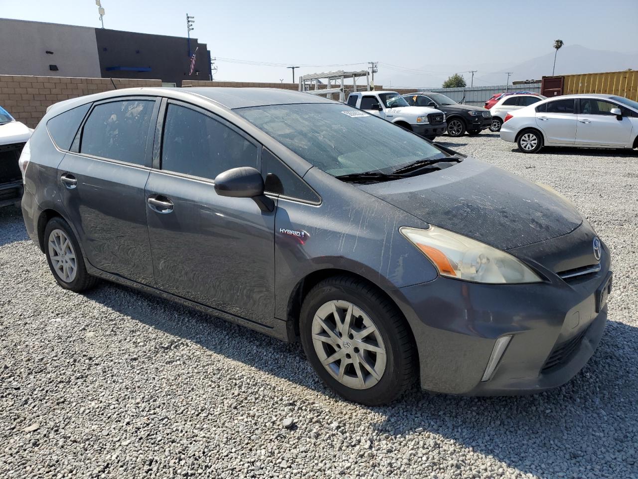 JTDZN3EU2D3225708 2013 Toyota Prius V