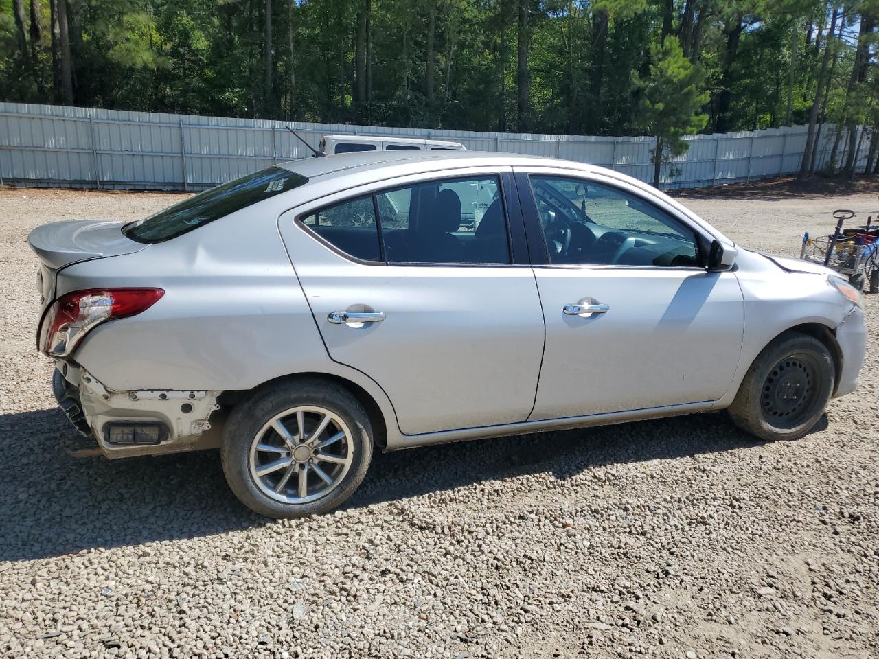 2016 Nissan Versa S vin: 3N1CN7AP9GL818877