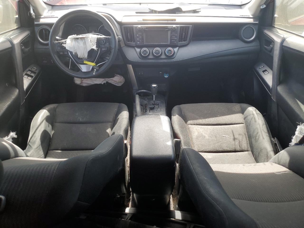 JTMZFREV7HJ116414 2017 Toyota Rav4 Le