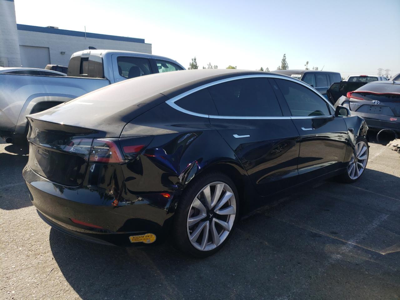 5YJ3E1EA3JF176274 2018 Tesla Model 3