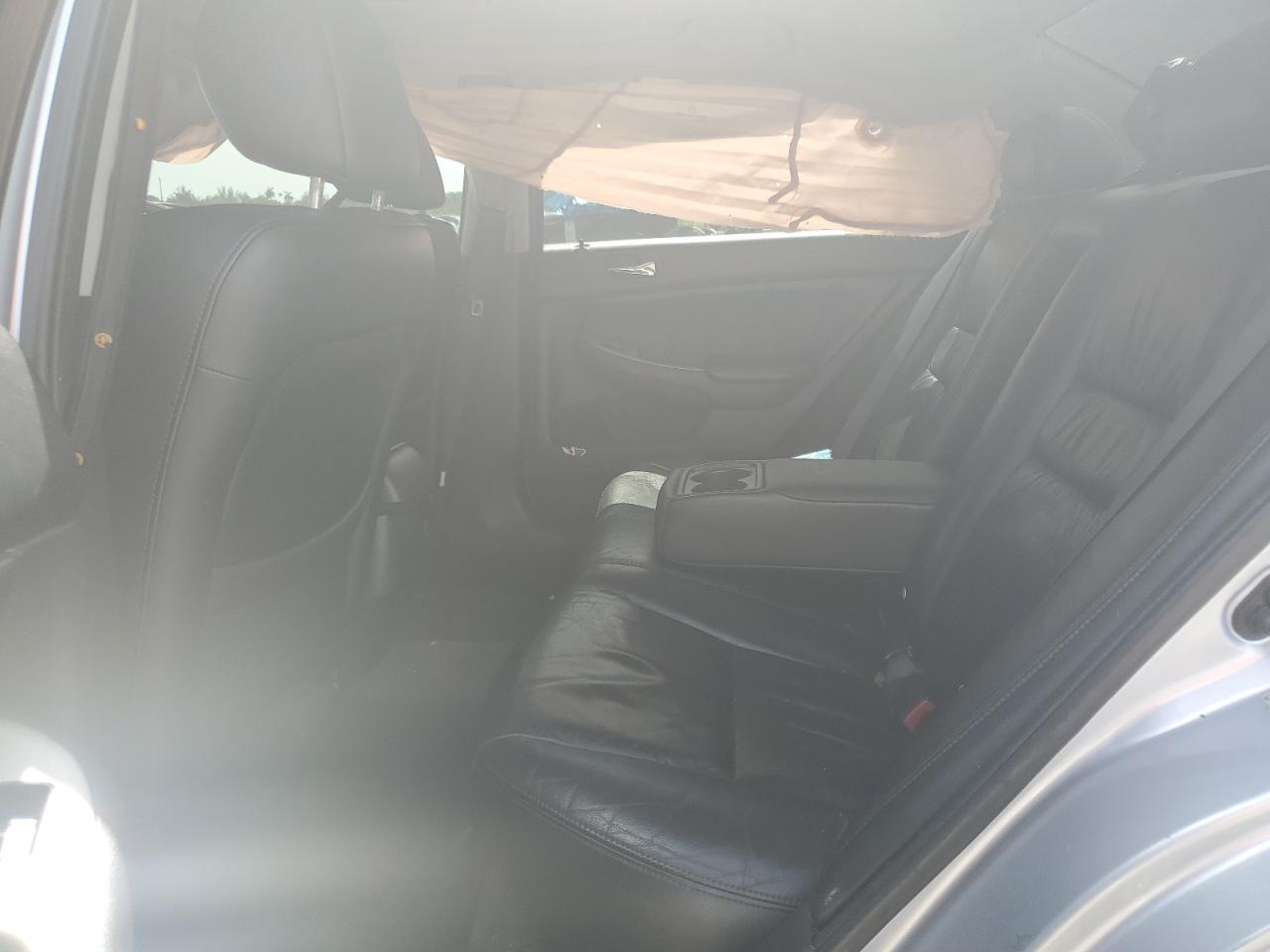 1HGCM668X5A077494 2005 Honda Accord Ex