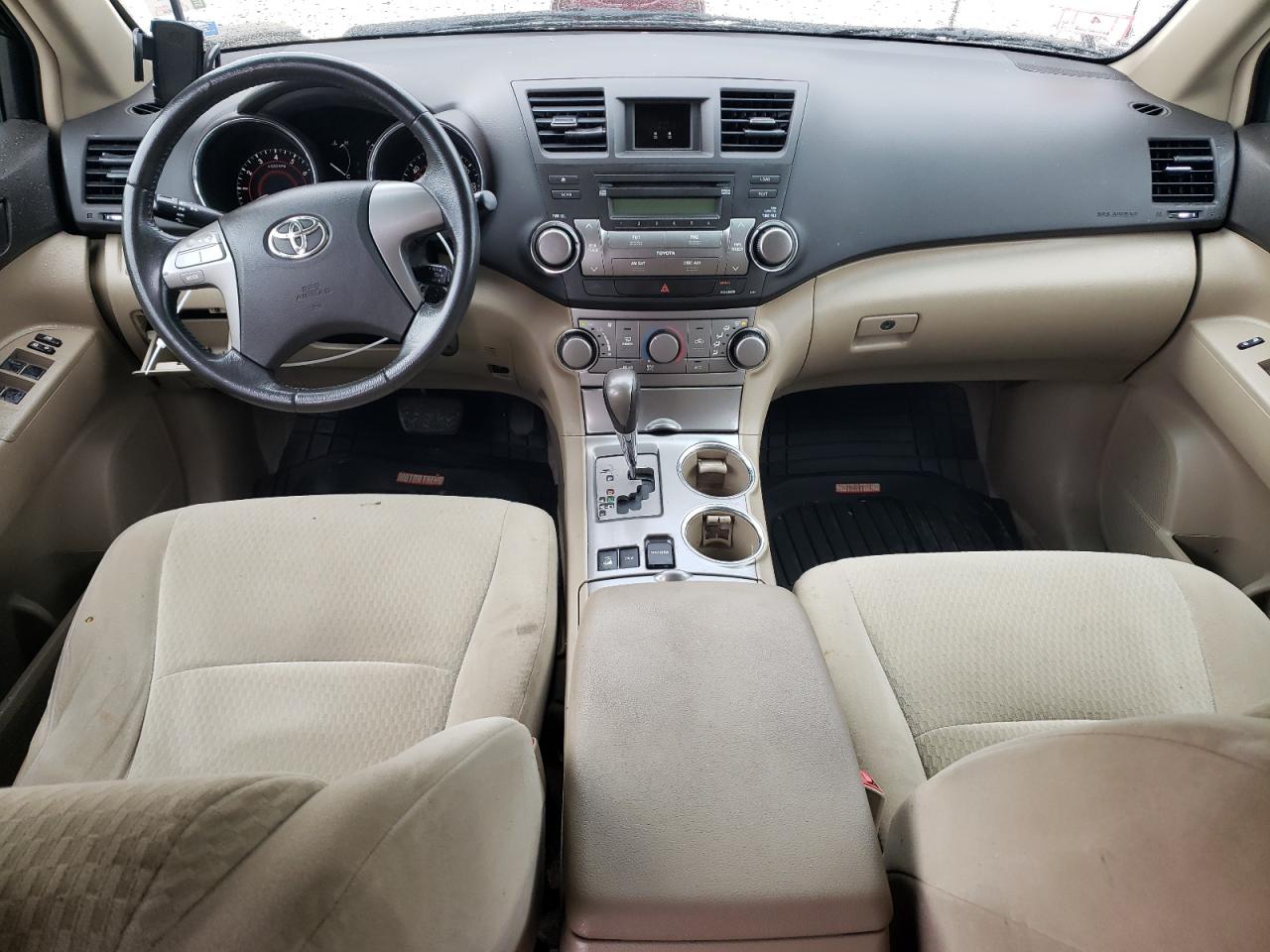 5TDBK3EH9AS029210 2010 Toyota Highlander