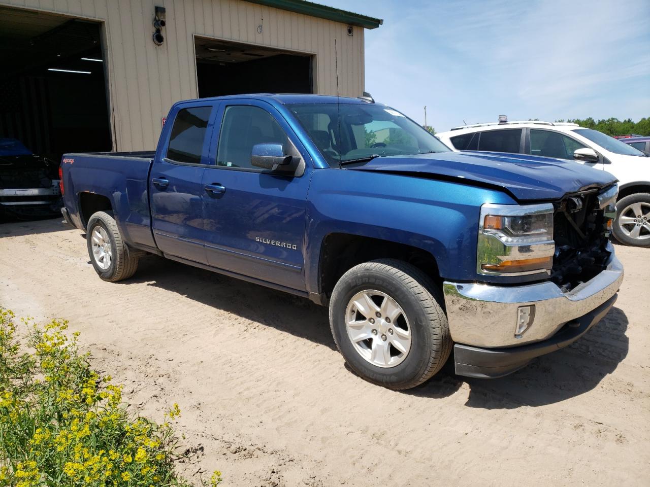 1GCVKREH4GZ211436 2016 Chevrolet Silverado K1500 Lt