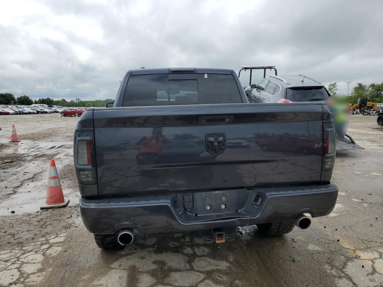 1C6RR7MT9FS725322 2015 Ram 1500 Sport