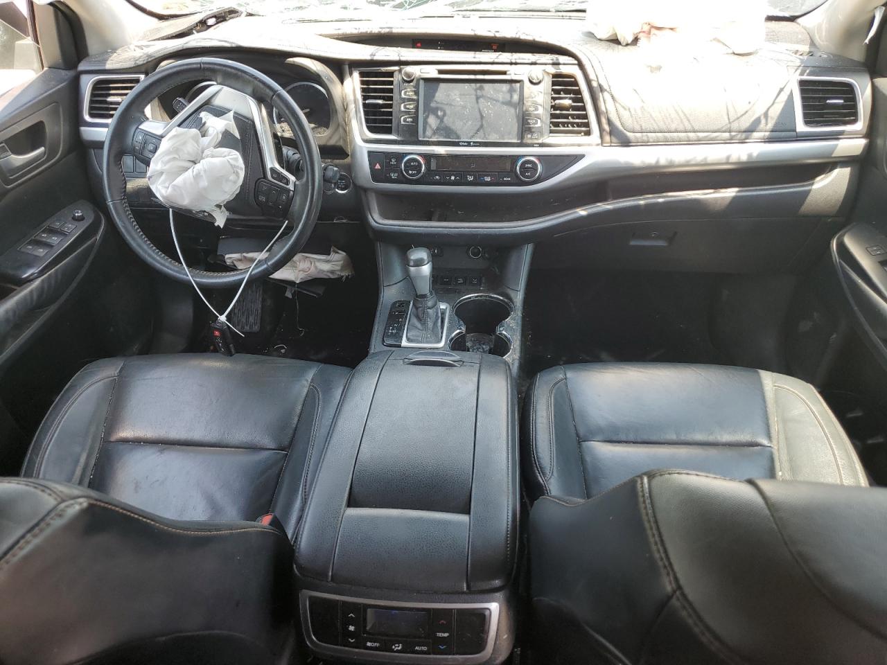 5TDJKRFH0FS174110 2015 Toyota Highlander Xle