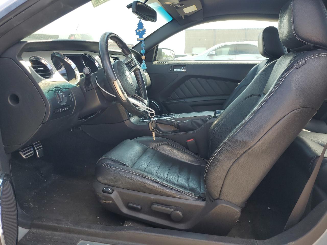 1ZVBP8AM2B5107235 2011 Ford Mustang