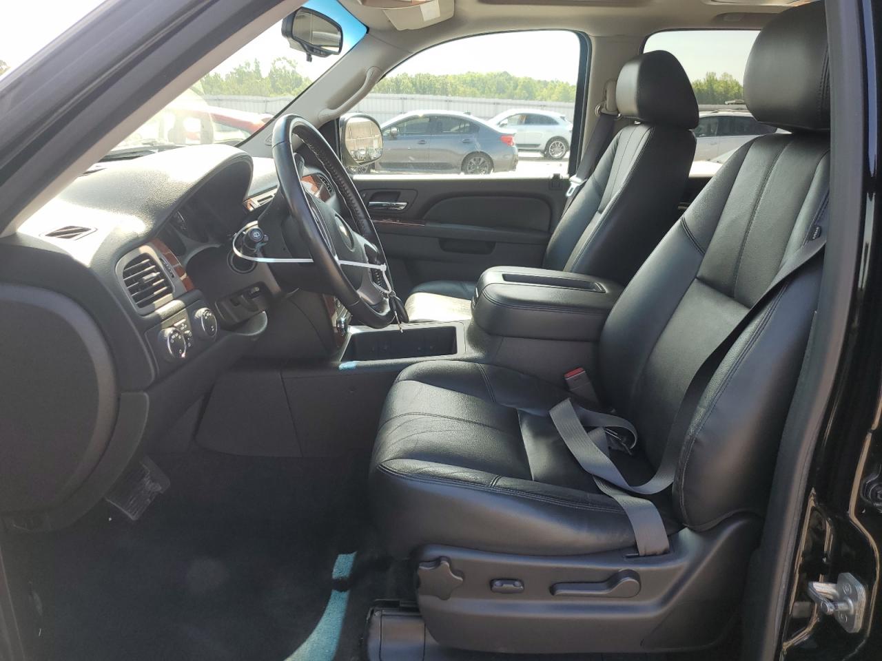 1GNSKBE06DR339815 2013 Chevrolet Tahoe K1500 Lt