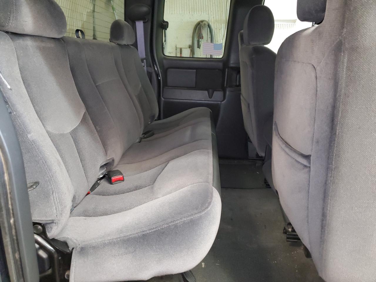 1GTHK29UX5E200683 2005 GMC Sierra K2500 Heavy Duty