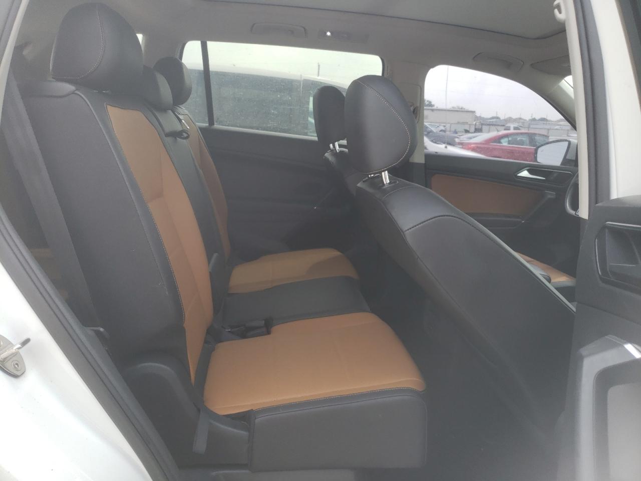 3VV3B7AX4JM086635 2018 Volkswagen Tiguan Se