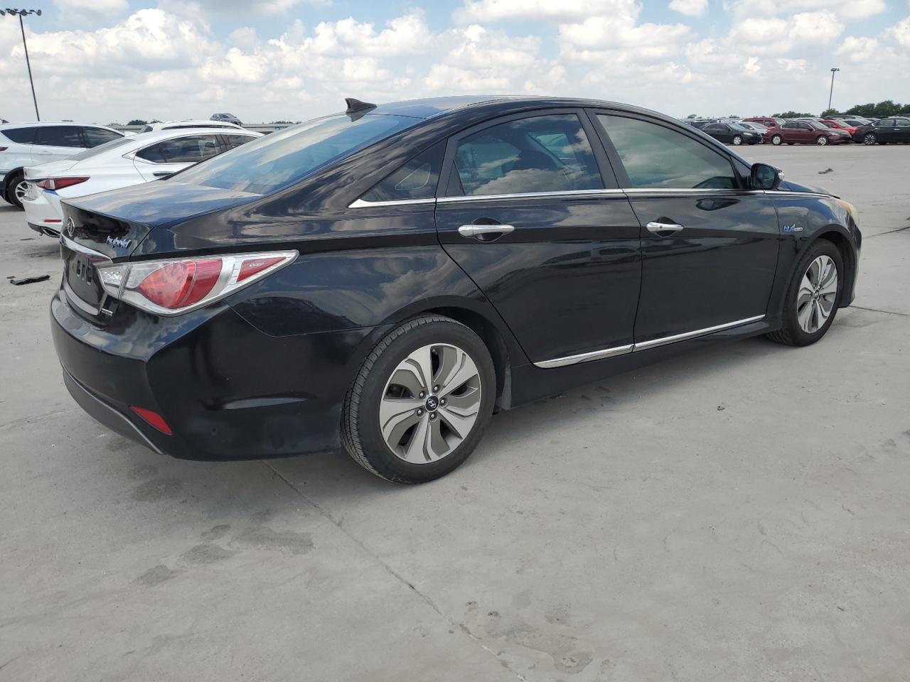 2013 Hyundai Sonata Hybrid vin: KMHEC4A49DA091819