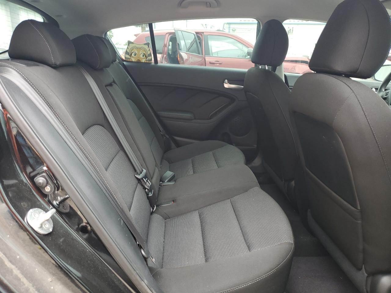 KNAFK5A84H5686951 2017 Kia Forte Lx