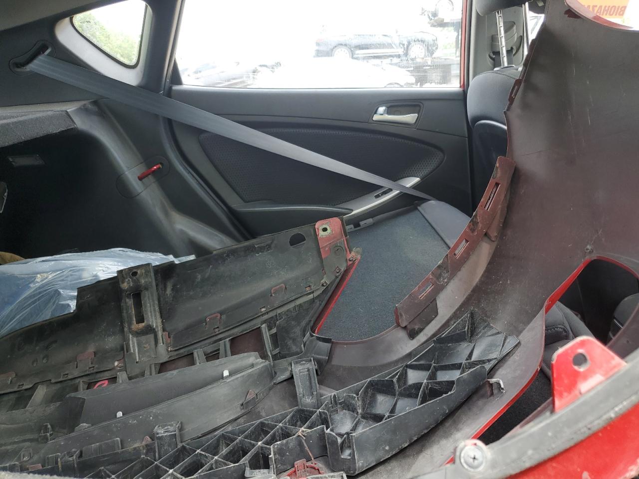 KMHCU5AE2FU224621 2015 Hyundai Accent Gls