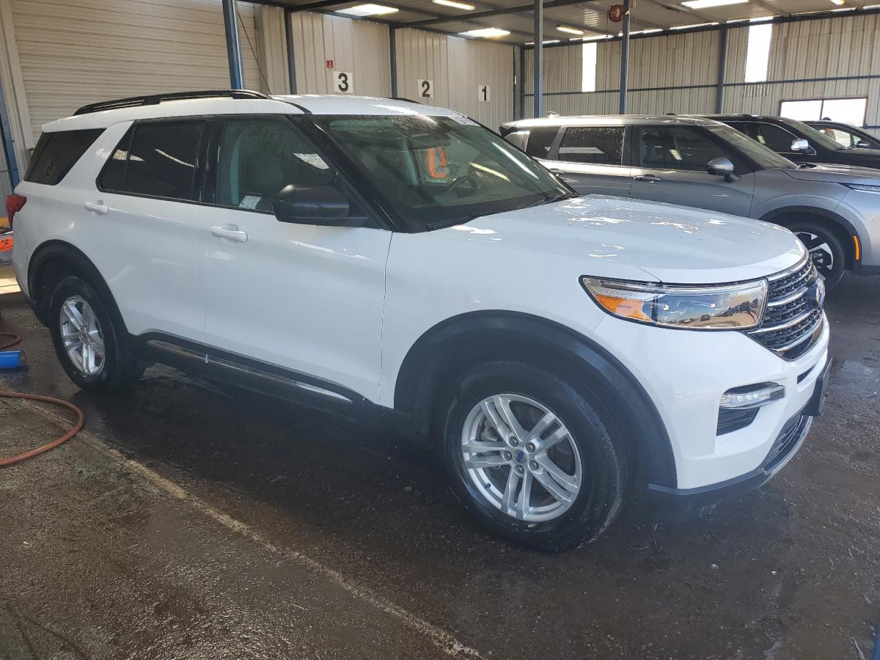 2023 Ford Explorer Xlt vin: 1FMSK8DH8PGA58355