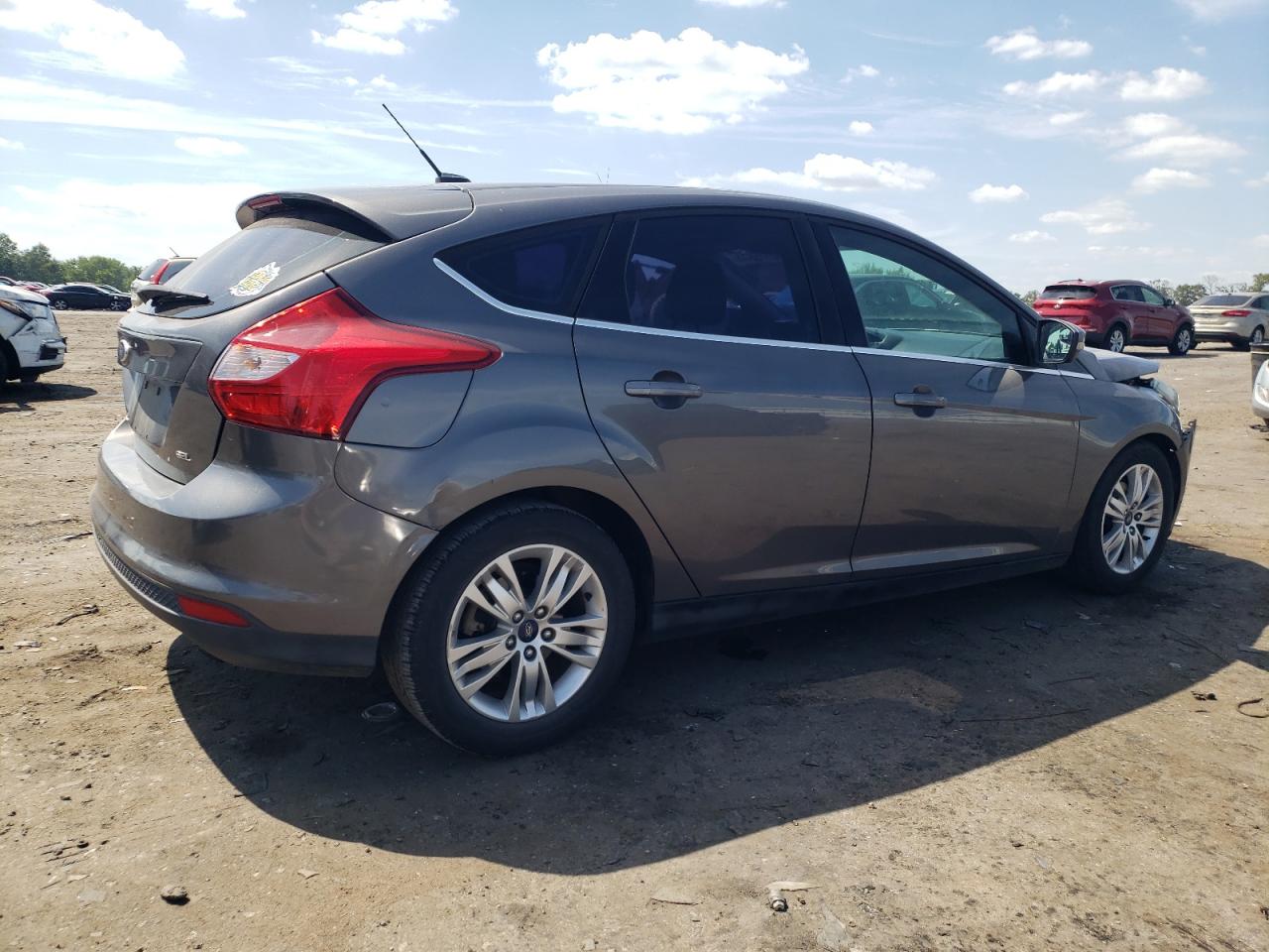 1FAHP3M2XCL371798 2012 Ford Focus Sel