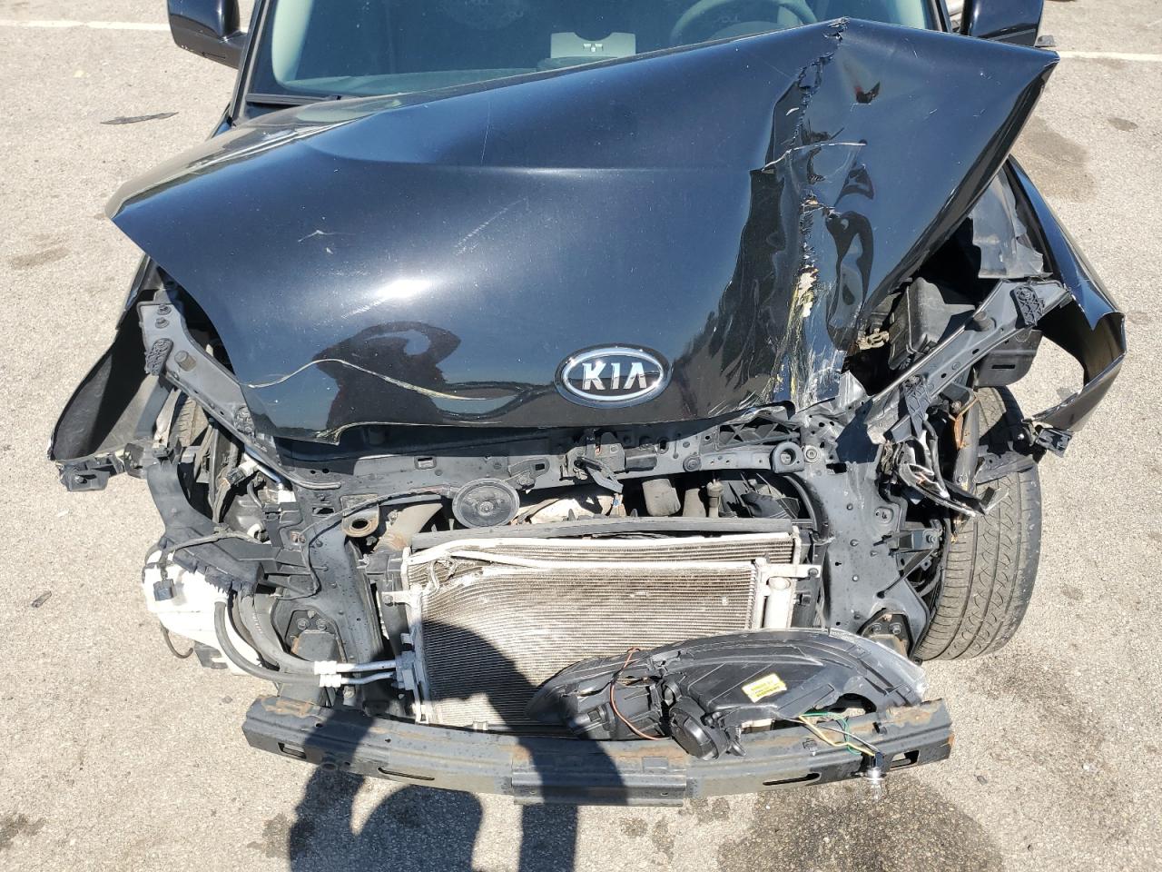 KNDJT2A21B7294977 2011 Kia Soul +