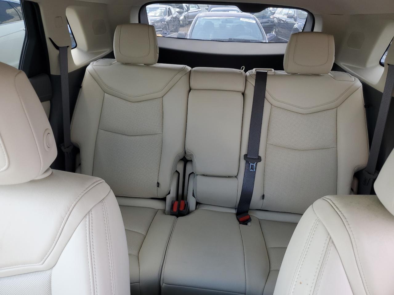 1GYKNDRS0JZ149778 2018 Cadillac Xt5 Luxury