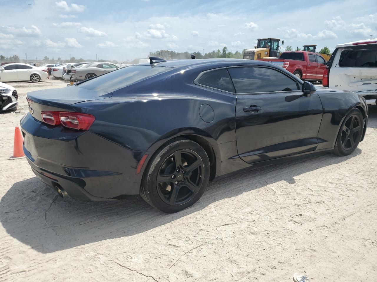 2020 Chevrolet Camaro Ls vin: 1G1FB1RS5L0117777