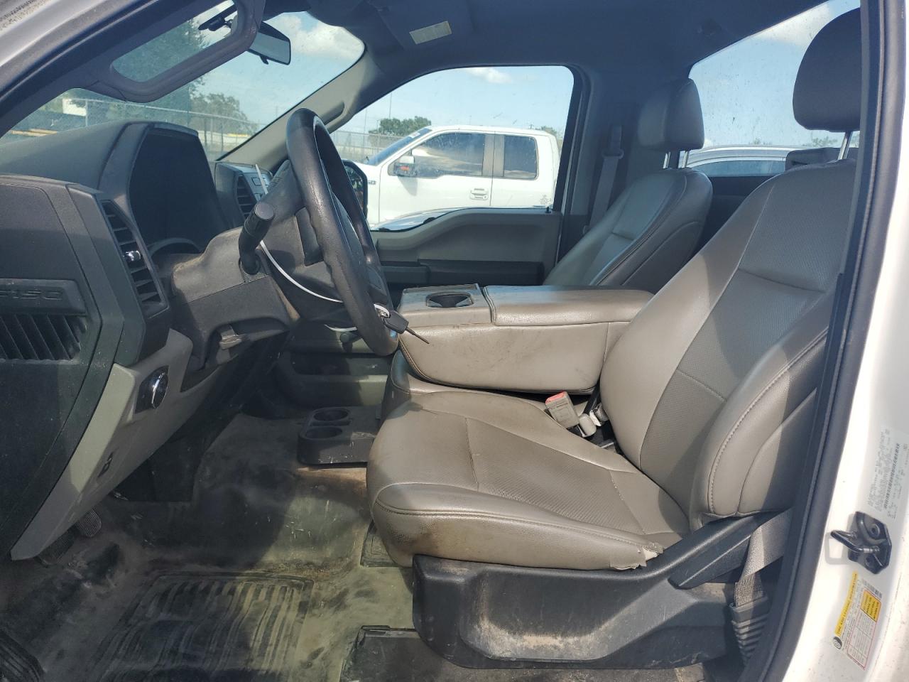 2019 Ford F150 vin: 1FTMF1EB9KKD47978