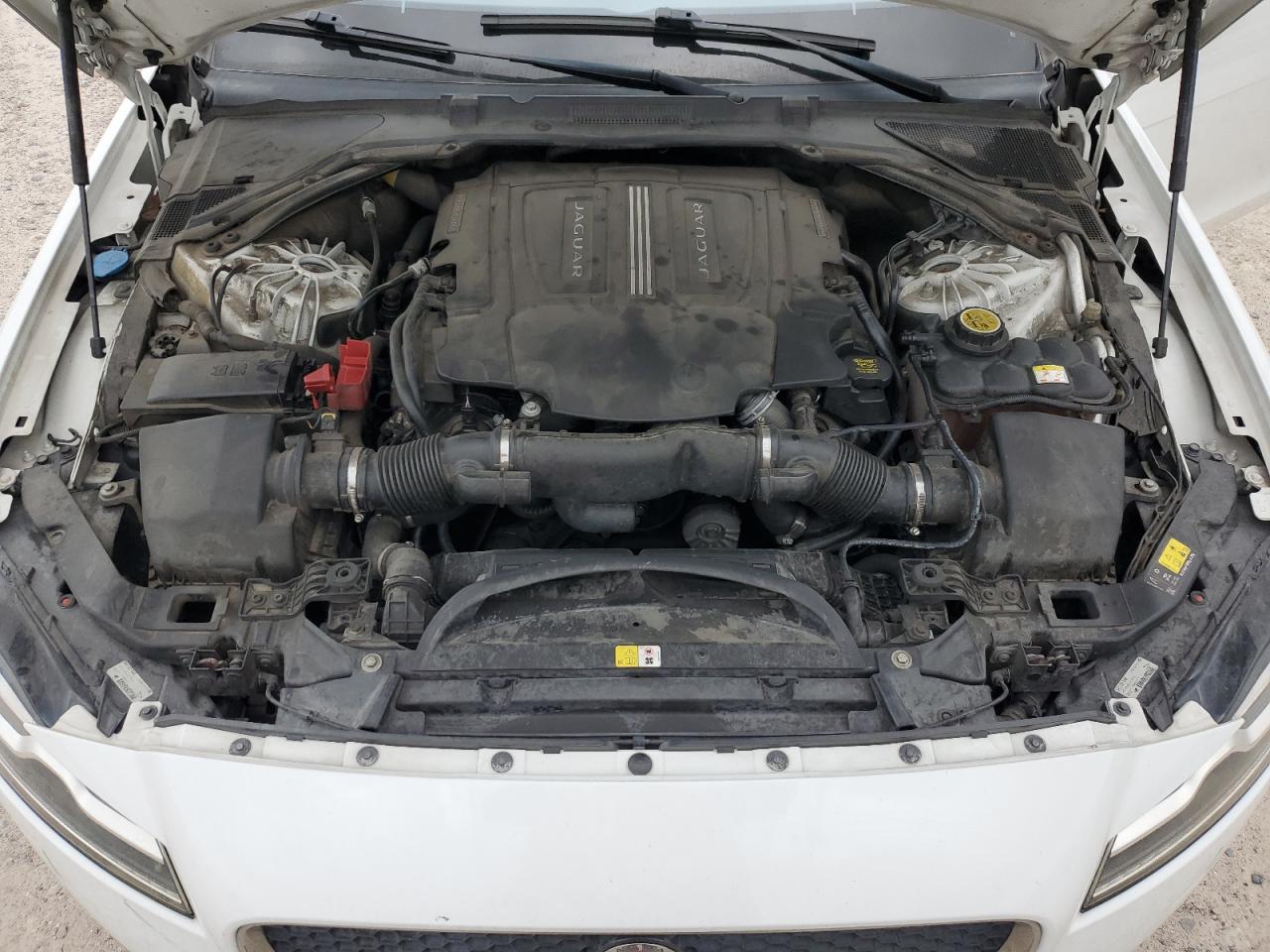 SAJBJ4BV3HCY27850 2017 Jaguar Xf Premium