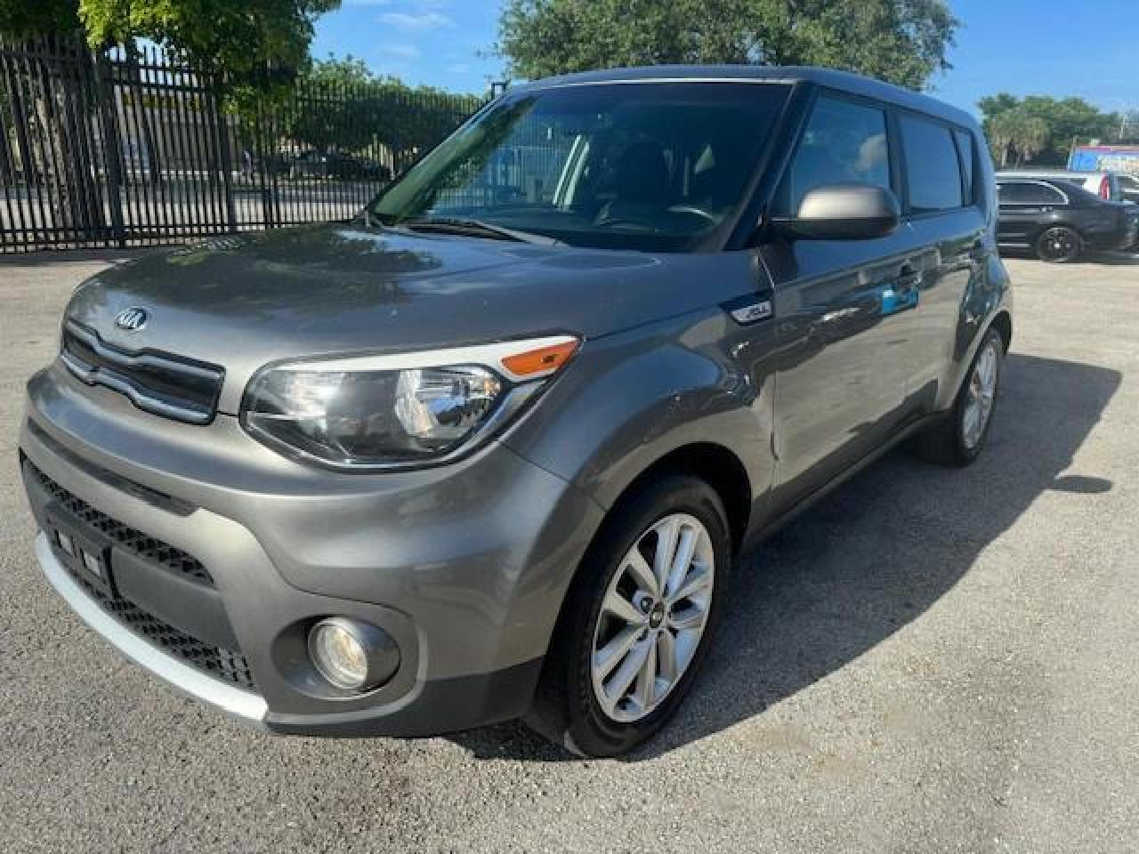 2017 Kia Soul + vin: KNDJP3A59H7448123