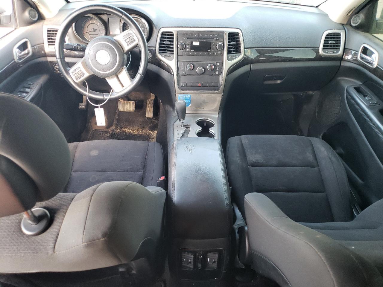 1C4RJEAG2CC258956 2012 Jeep Grand Cherokee Laredo