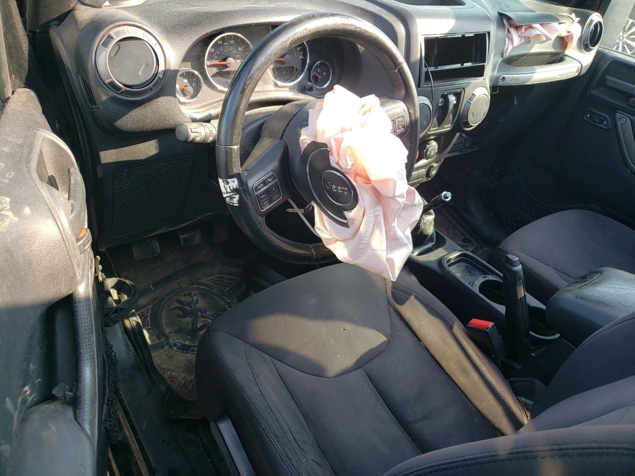 1C4AJWAG4FL585253 2015 Jeep Wrangler Sport