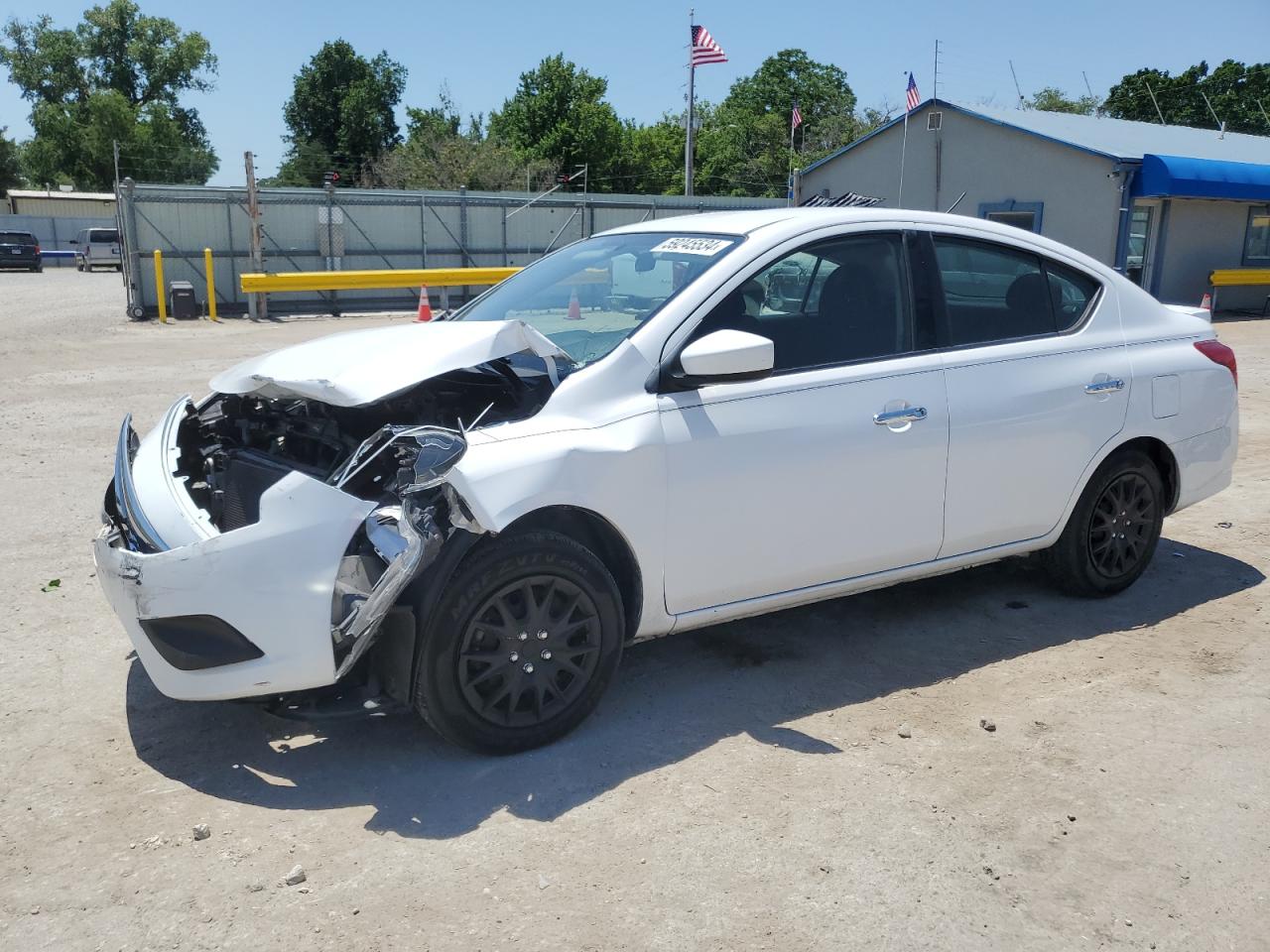 3N1CN7AP5JL879229 2018 Nissan Versa S