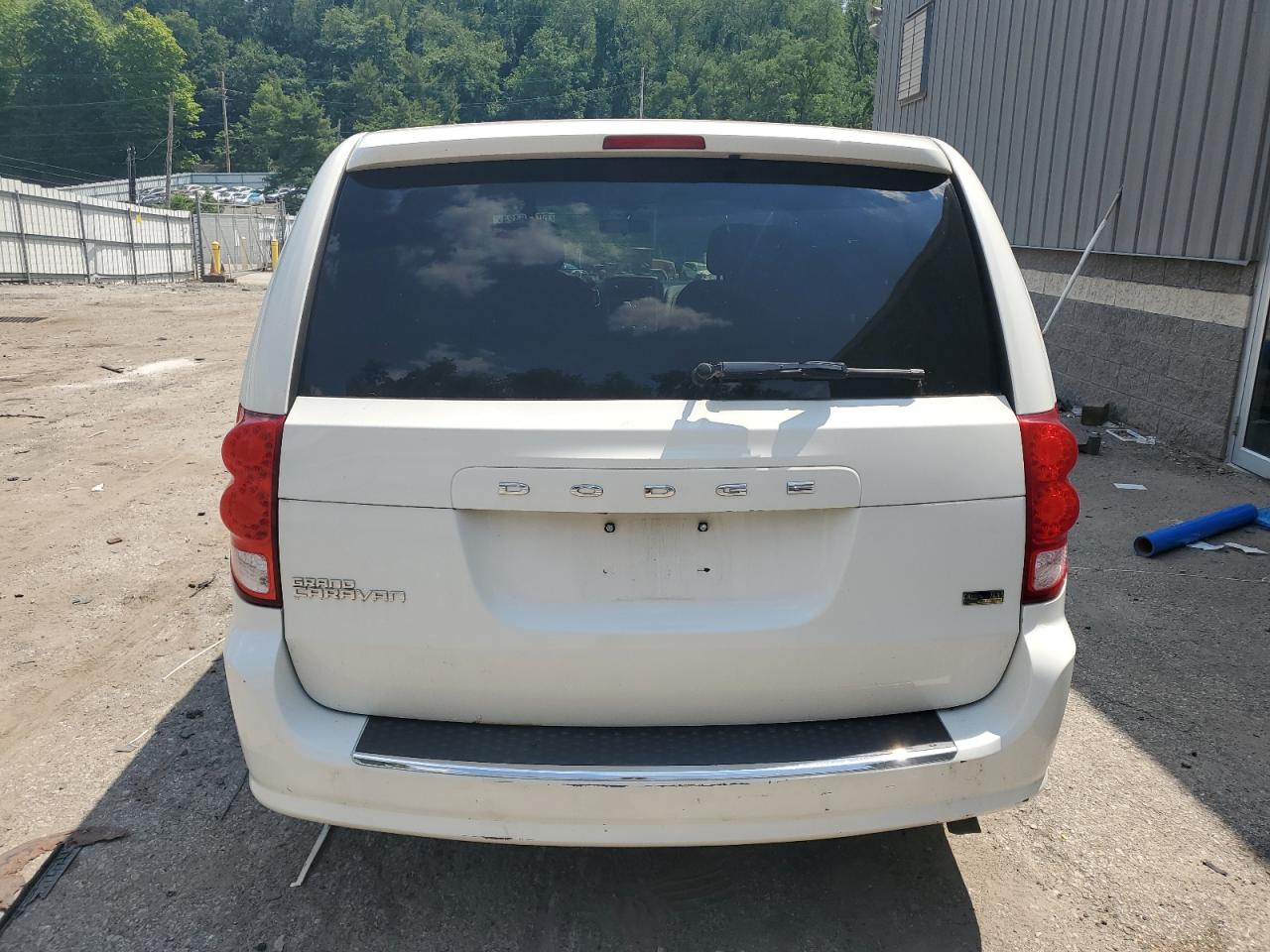 2D4RN4DGXBR647105 2011 Dodge Grand Caravan Express