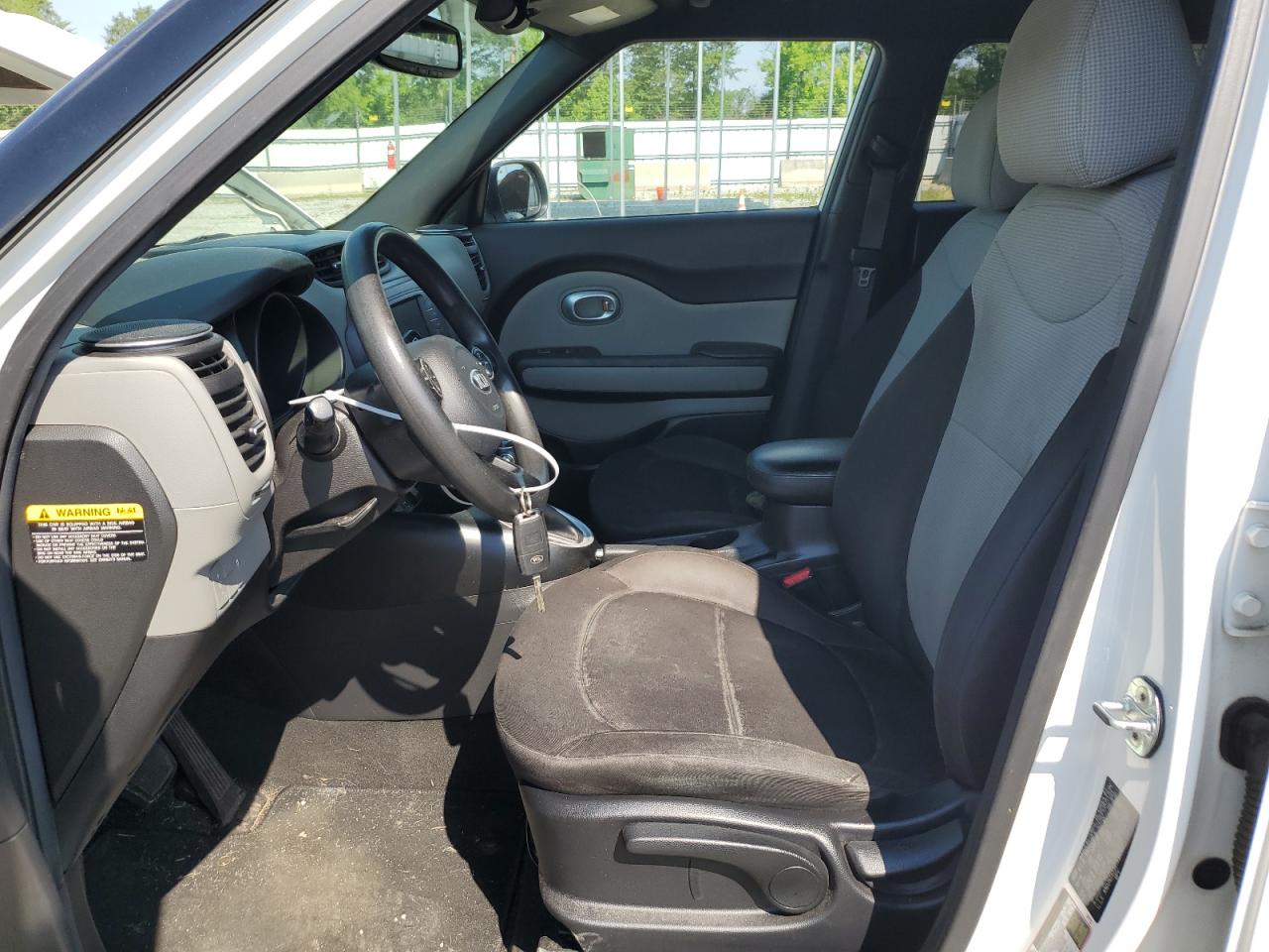 KNDJN2A23H7435082 2017 Kia Soul