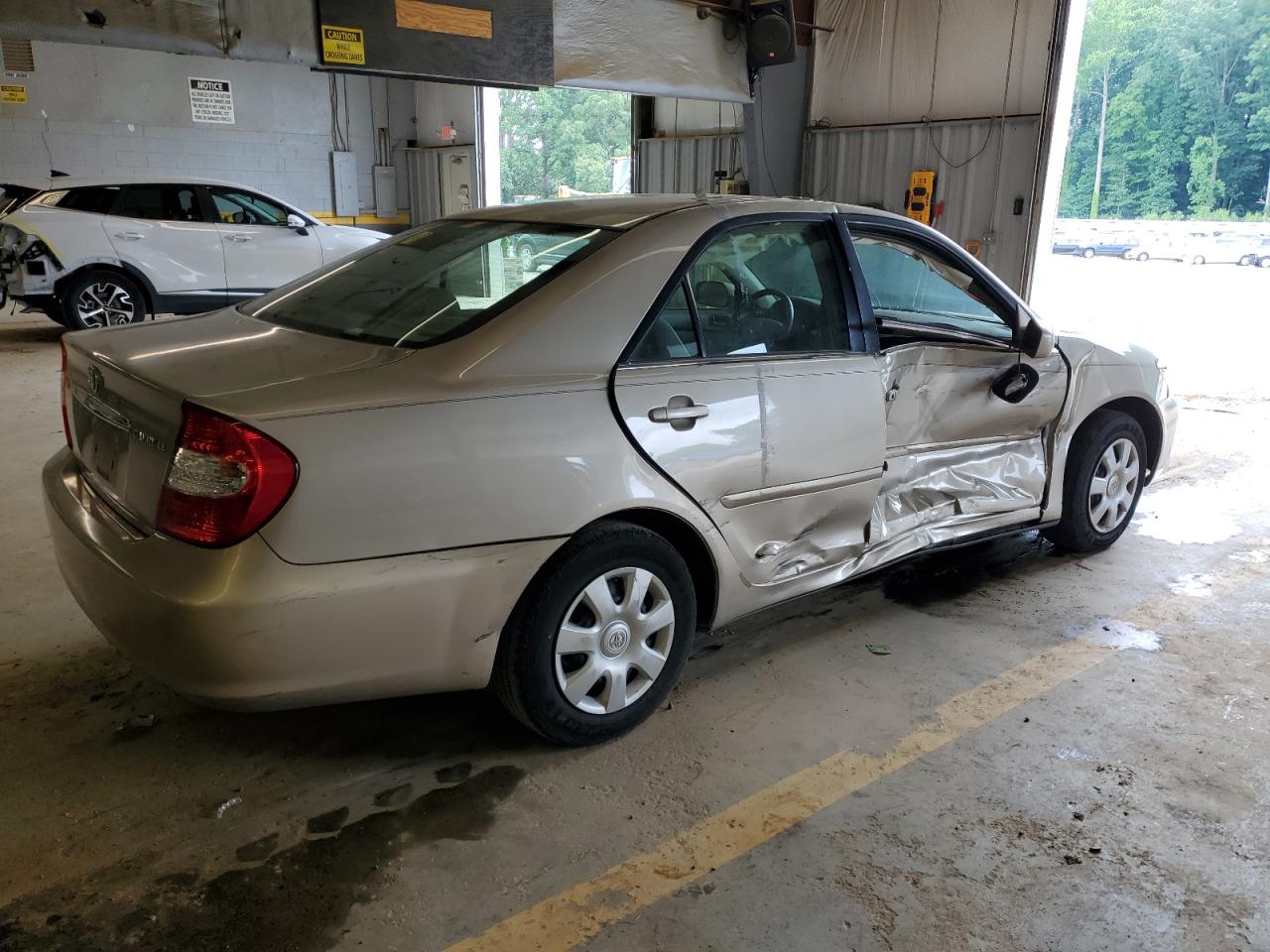 4T1BE30K64U823345 2004 Toyota Camry Le