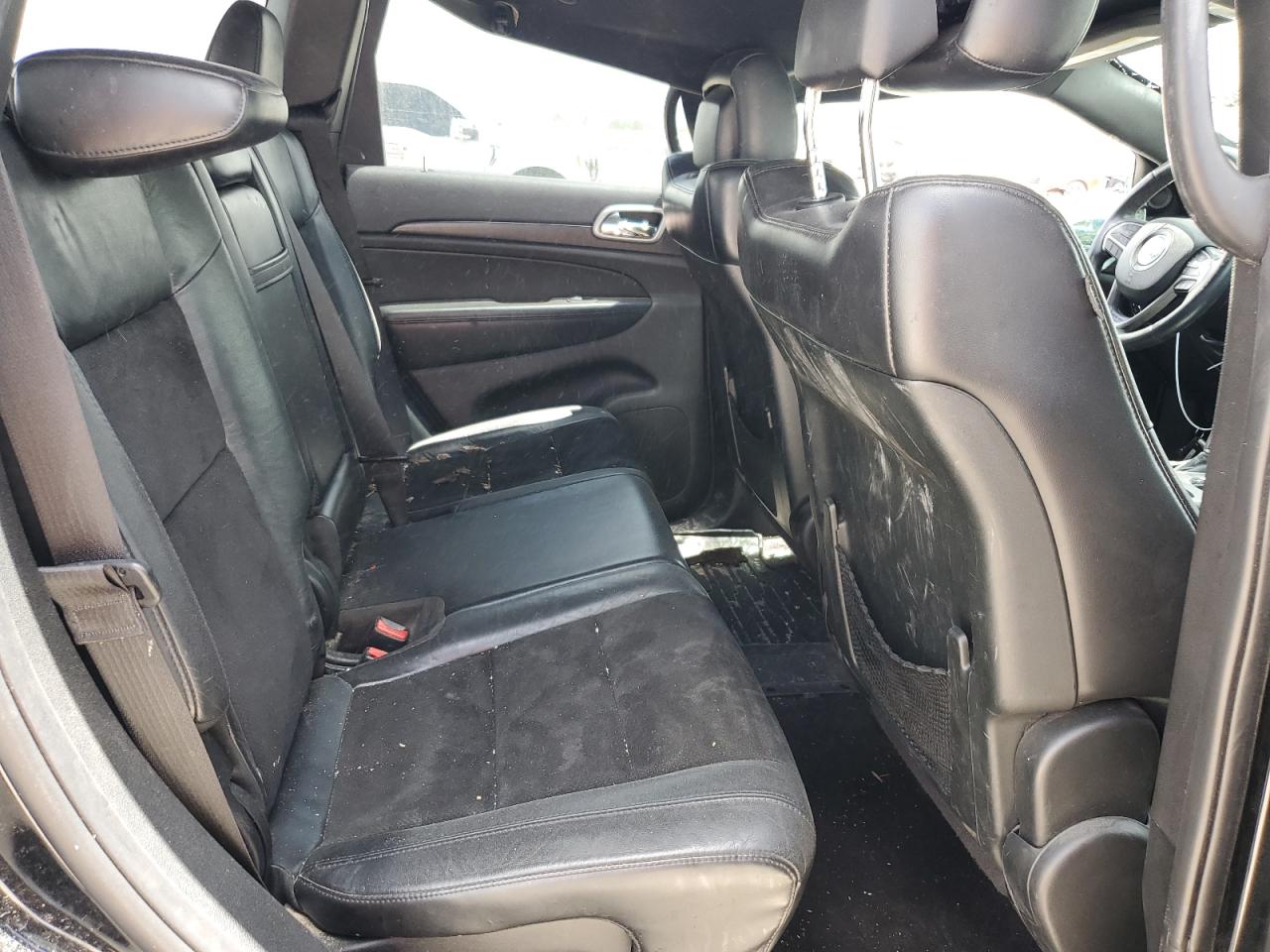 1C4RJEAG7JC168425 2018 Jeep Grand Cherokee Laredo