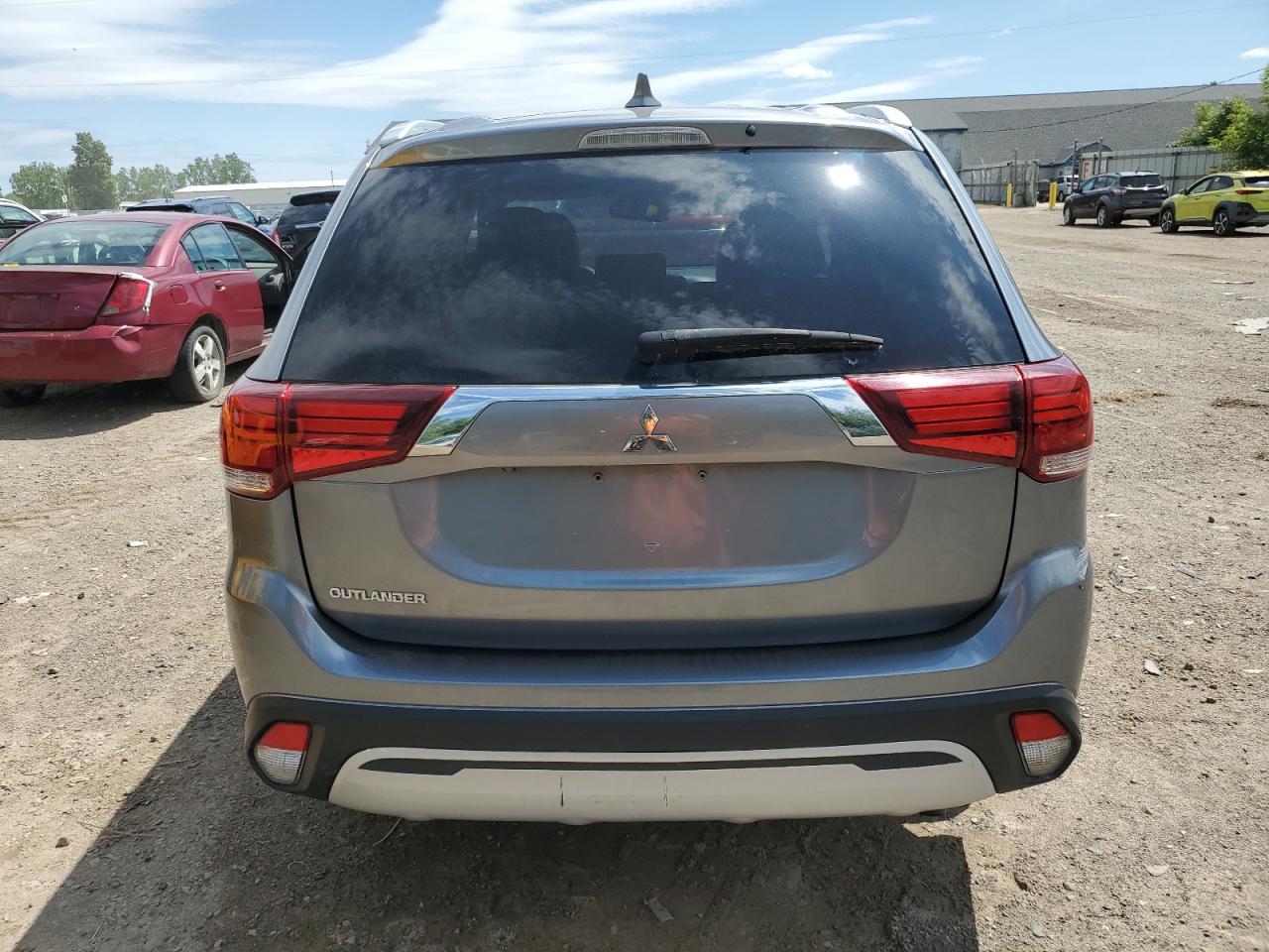 JA4AD3A35LZ040412 2020 Mitsubishi Outlander Se