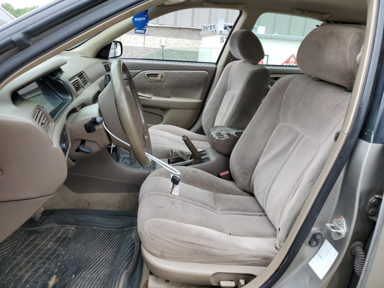 4T1BF22K2XU080207 1999 Toyota Camry Le