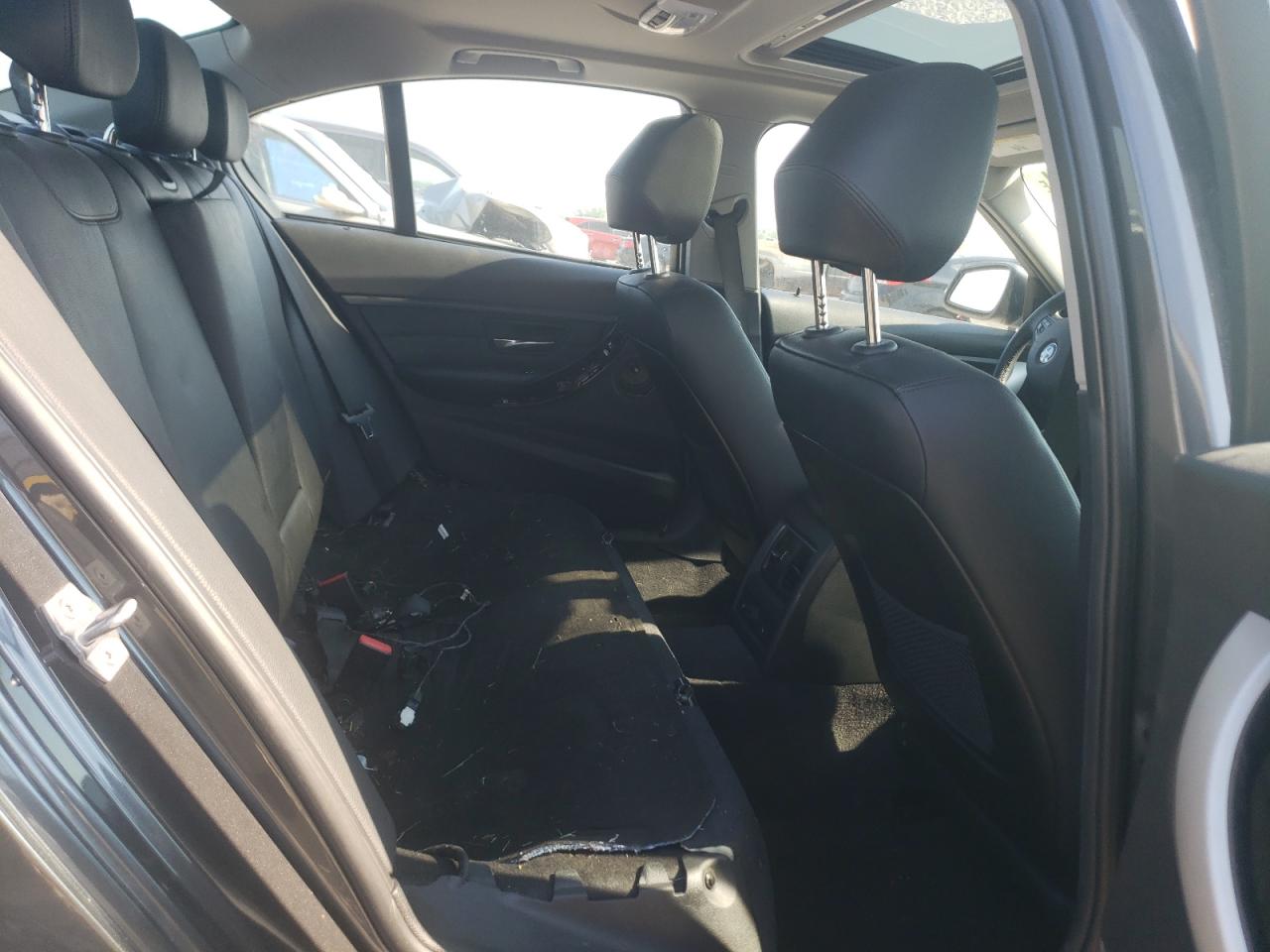 WBA8E5G30HNU43004 2017 BMW 320 Xi