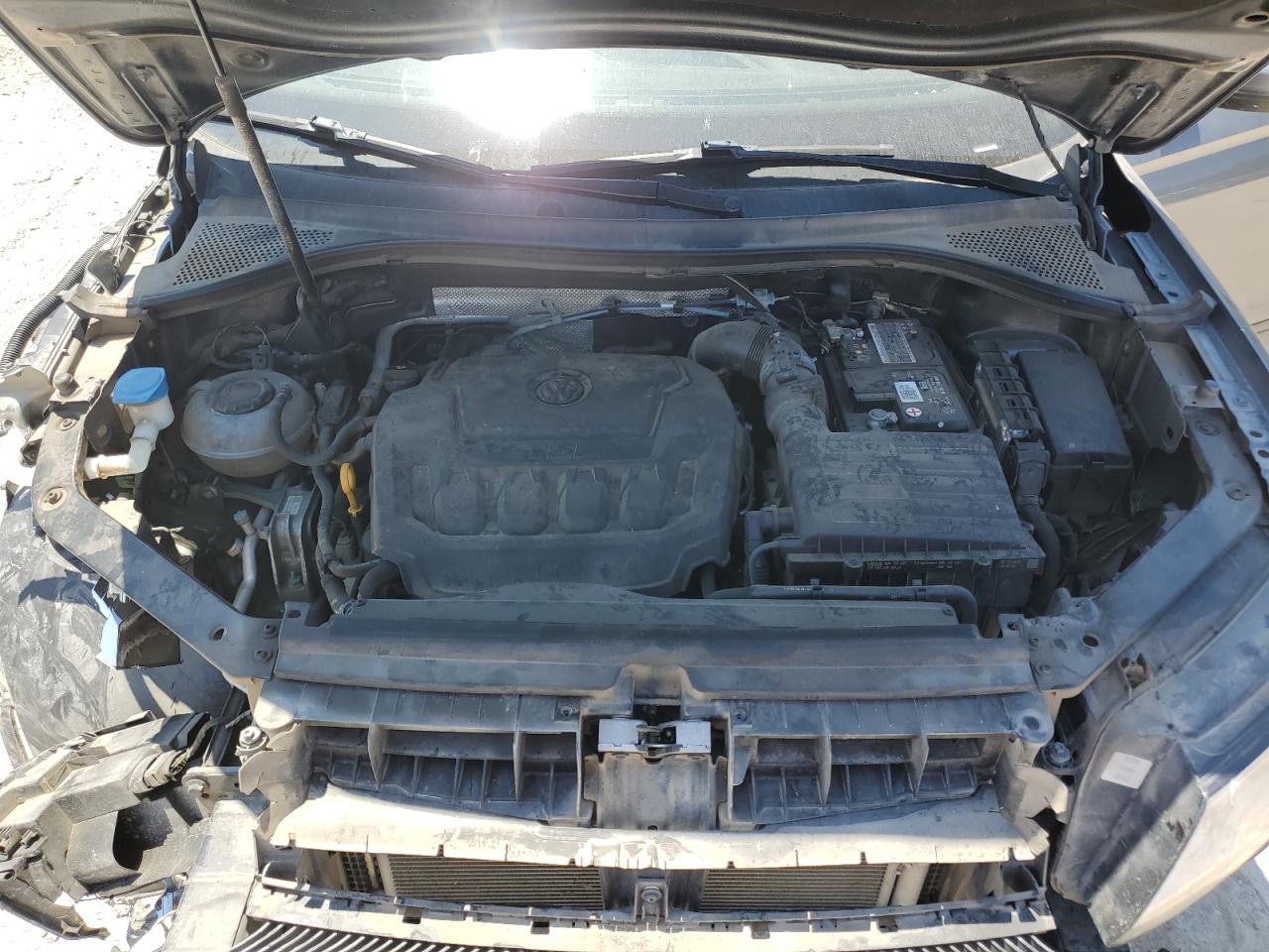 3VV1B7AX4KM073747 2019 Volkswagen Tiguan S