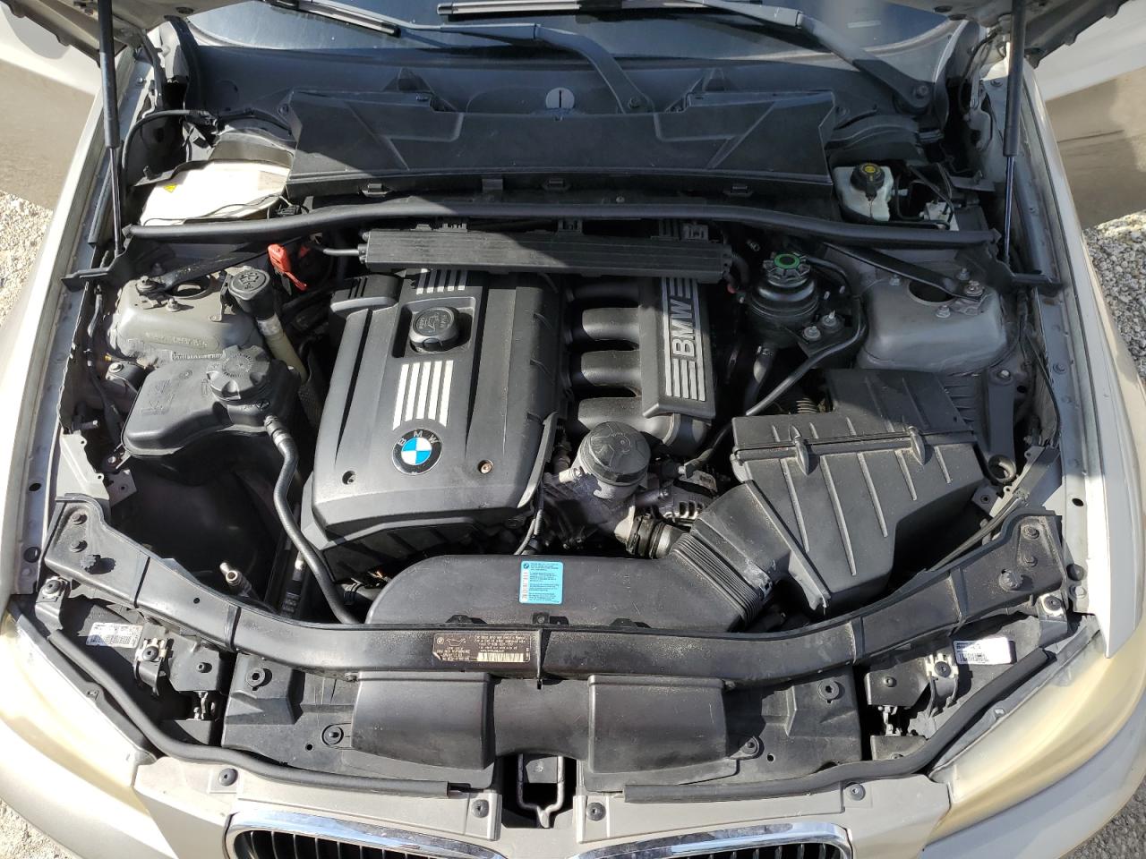 WBAPH7C52BE674256 2011 BMW 328 I