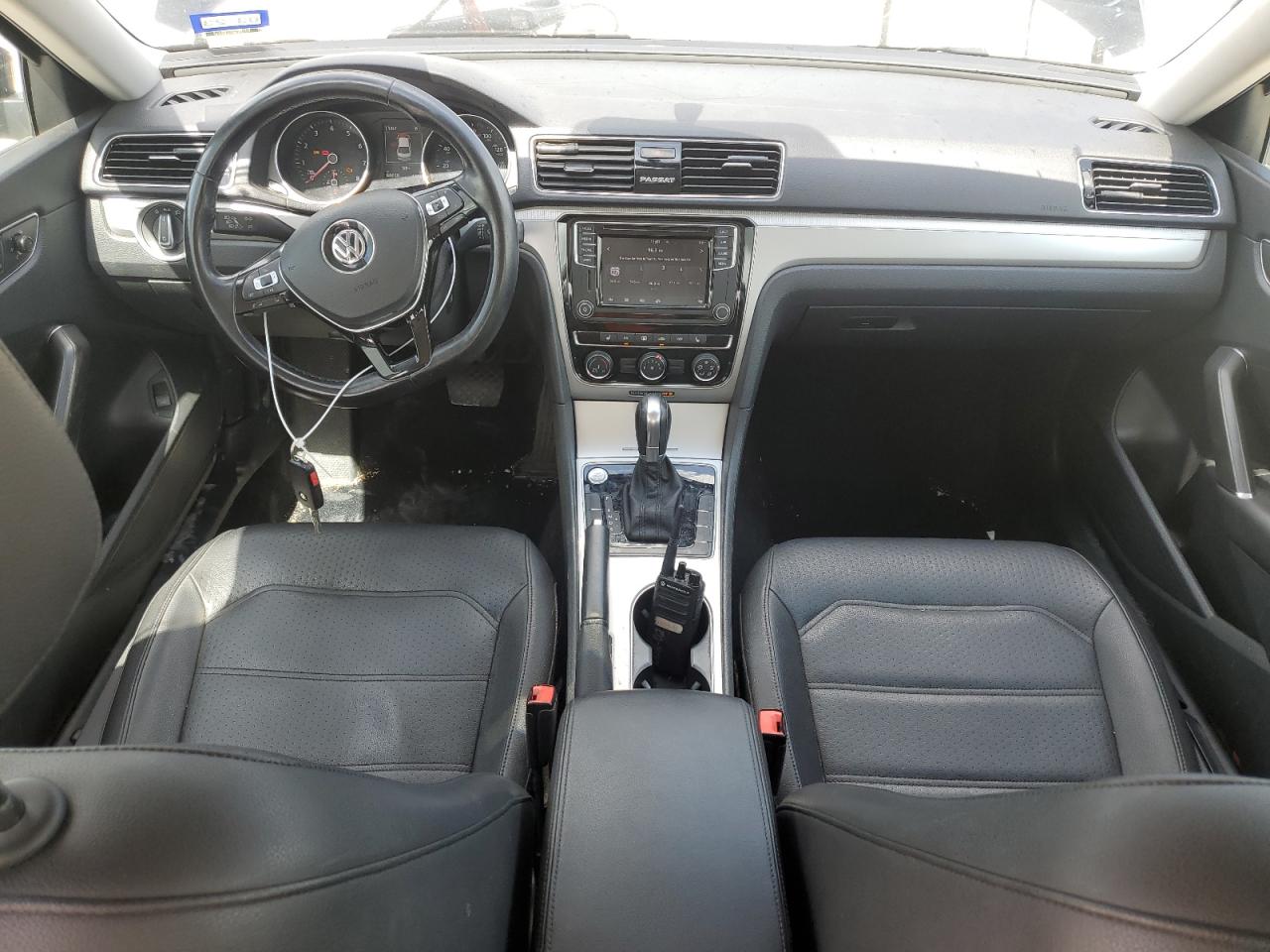 1VWLA7A31KC010871 2019 Volkswagen Passat Wolfsburg