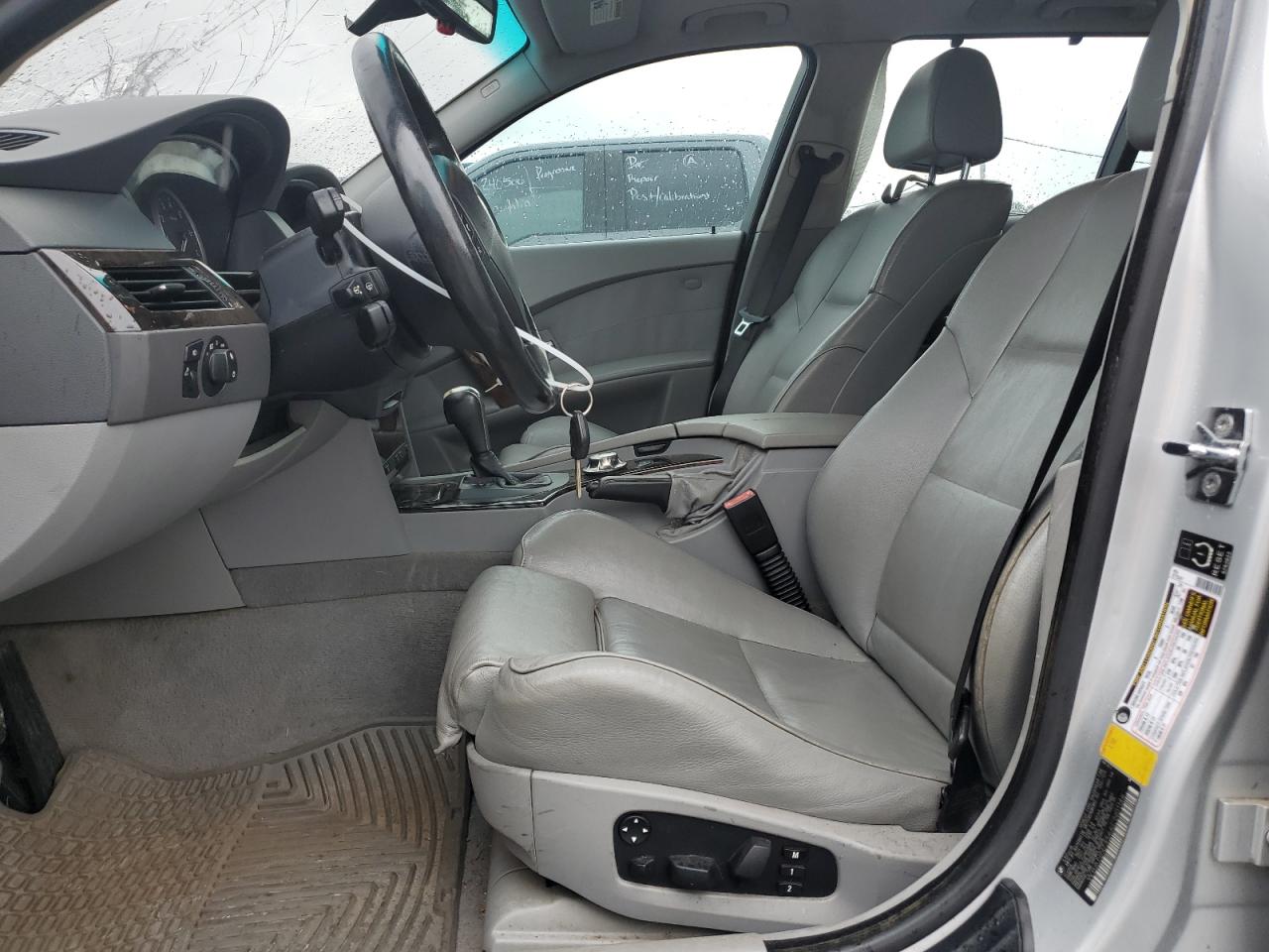 WBANN73566CN01146 2006 BMW 530 Xit