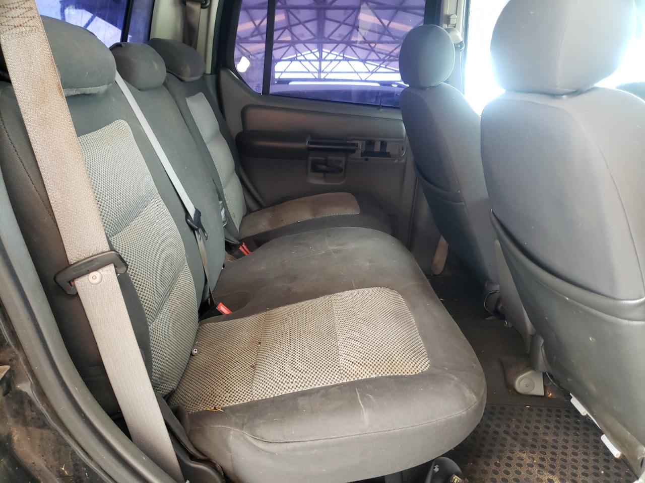 1FMZU67K74UC29744 2004 Ford Explorer Sport Trac