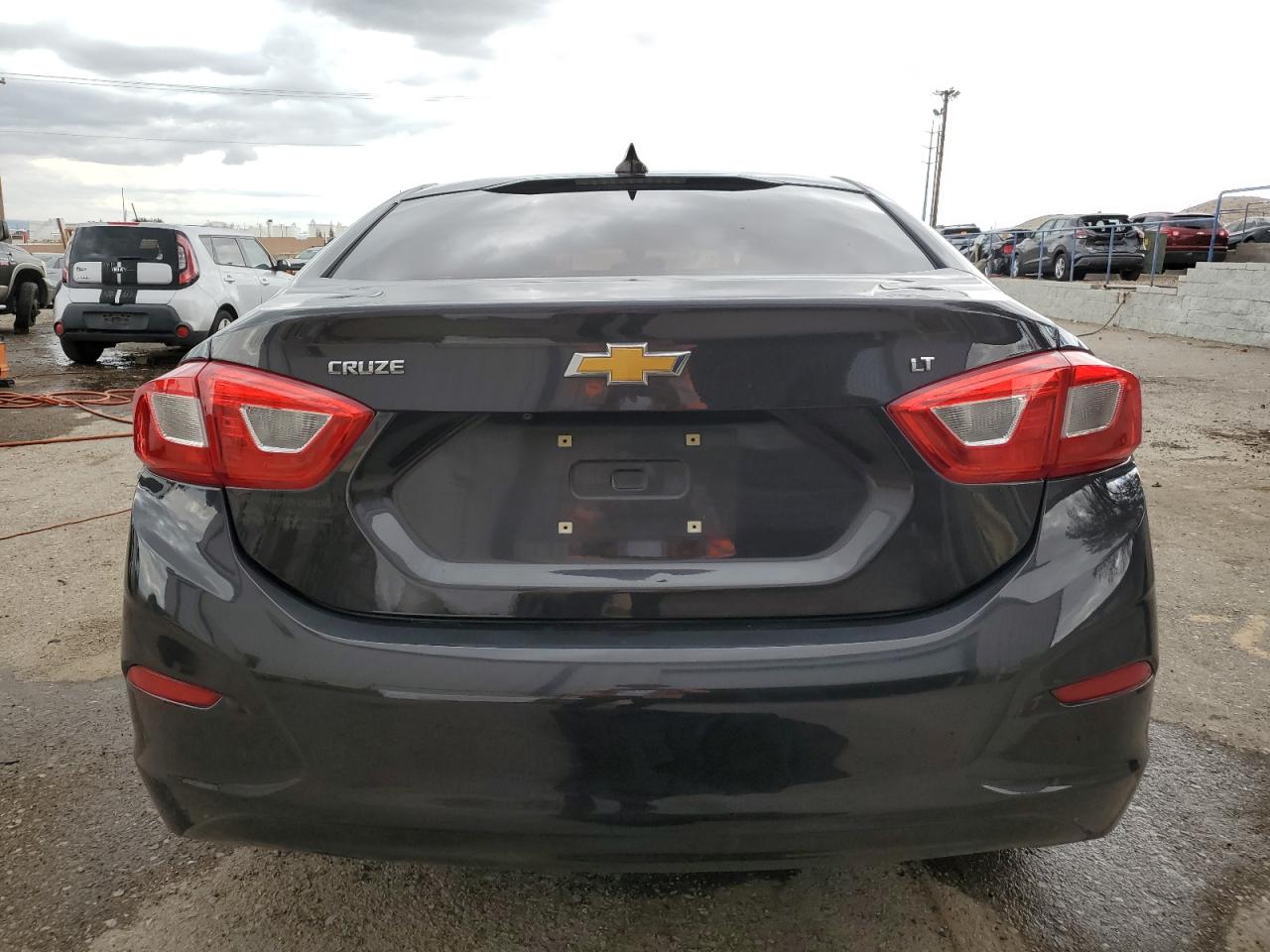 2017 Chevrolet Cruze Lt vin: 1G1BE5SM5H7189280