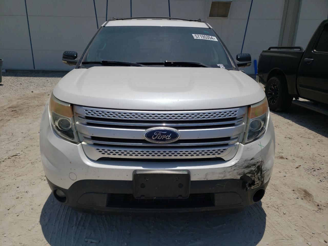 1FMHK8D8XBGA62877 2011 Ford Explorer Xlt