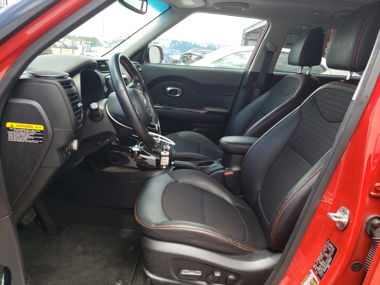 KNDJX3AA3J7556580 2018 Kia Soul !