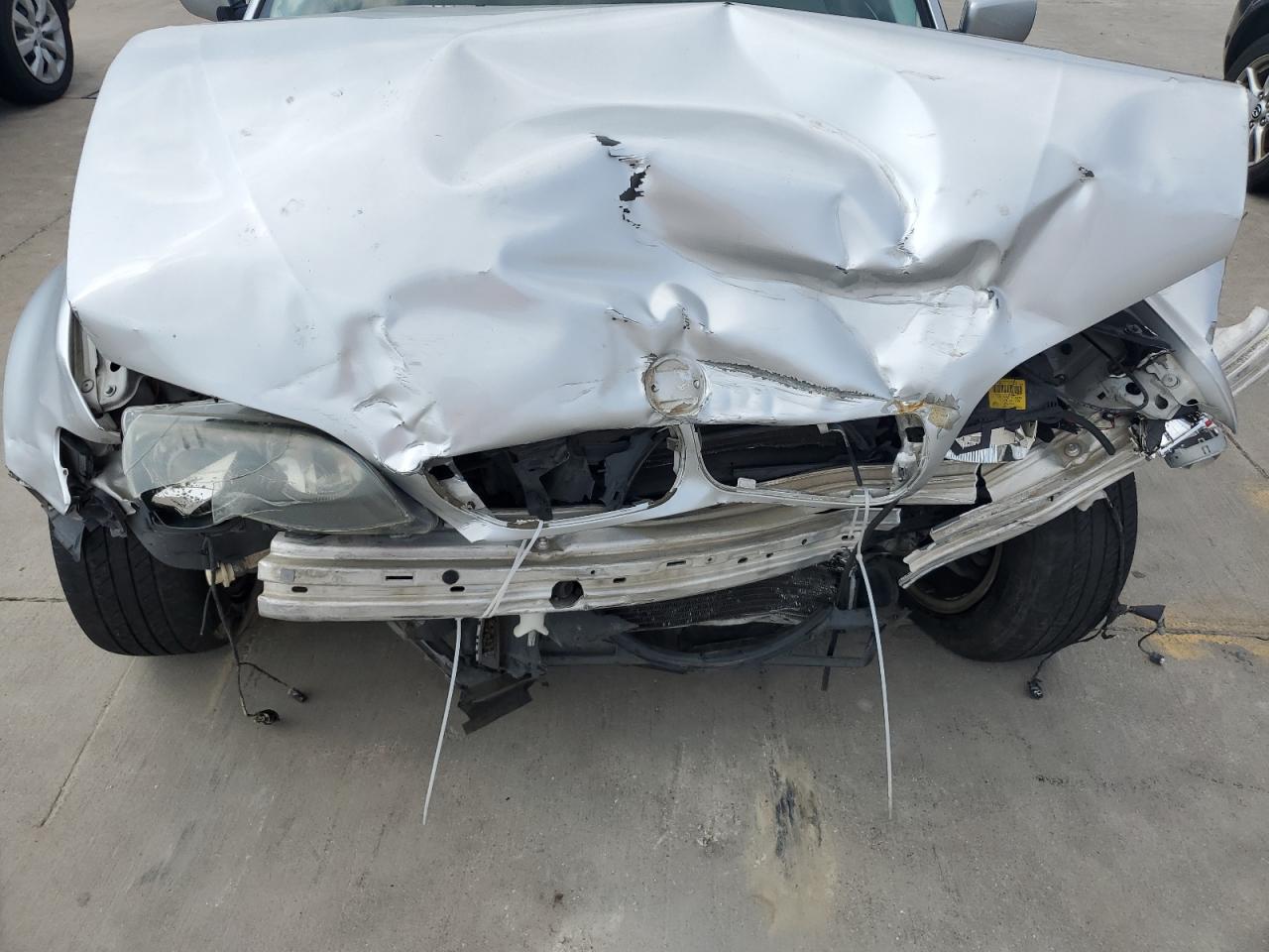 WBAEV33443KL84927 2003 BMW 325 I